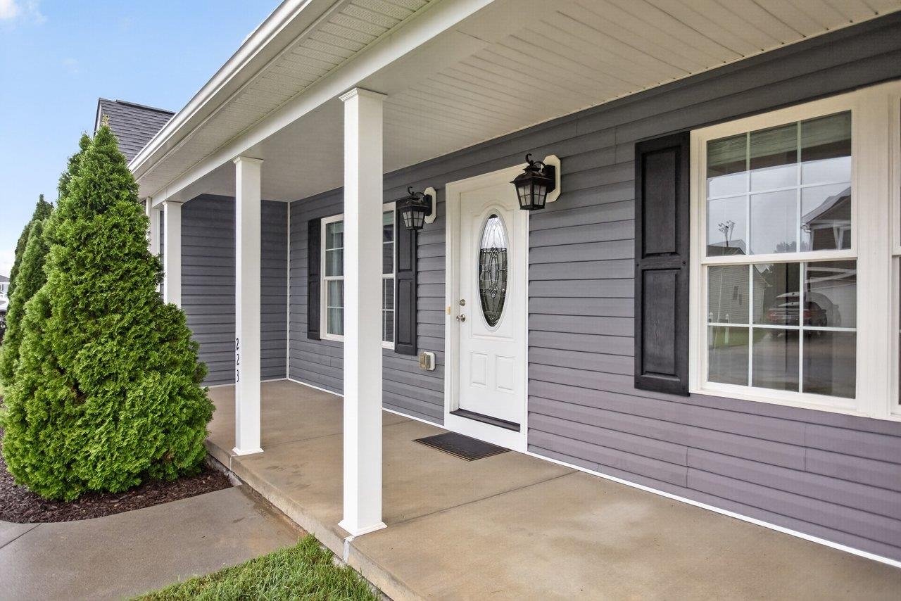 223 DYLAN CIR, BRIDGEWATER, Virginia 22812, 3 Bedrooms Bedrooms, ,2 BathroomsBathrooms,Residential,223 DYLAN CIR,682335 MLS # 682335