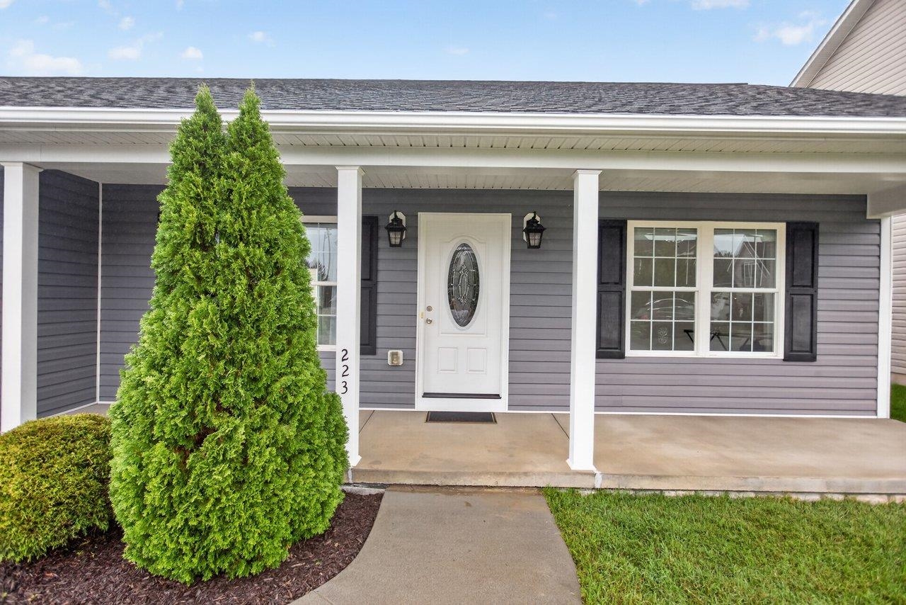 223 DYLAN CIR, BRIDGEWATER, Virginia 22812, 3 Bedrooms Bedrooms, ,2 BathroomsBathrooms,Residential,223 DYLAN CIR,682335 MLS # 682335