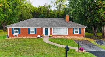 117 ROSE HILL CIR, STAUNTON, Virginia 24401, 3 Bedrooms Bedrooms, ,2 BathroomsBathrooms,Residential,117 ROSE HILL CIR,682339 MLS # 682339