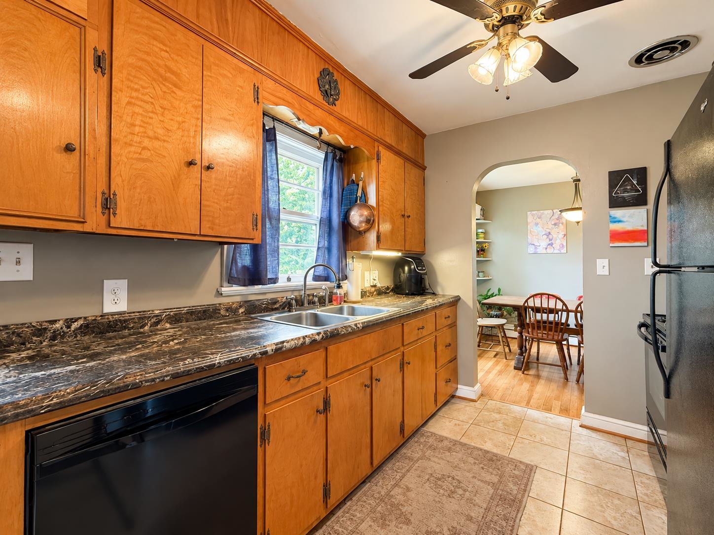 201 FRASER LN, STAUNTON, Virginia 24401, 4 Bedrooms Bedrooms, ,2 BathroomsBathrooms,Residential,201 FRASER LN,682344 MLS # 682344 201 FRASER LN, STAUNTON, Virginia 24401, 4 Bedrooms Bedrooms, ,2 BathroomsBathrooms,Residential,201 FRASER LN,682344 MLS # 682344