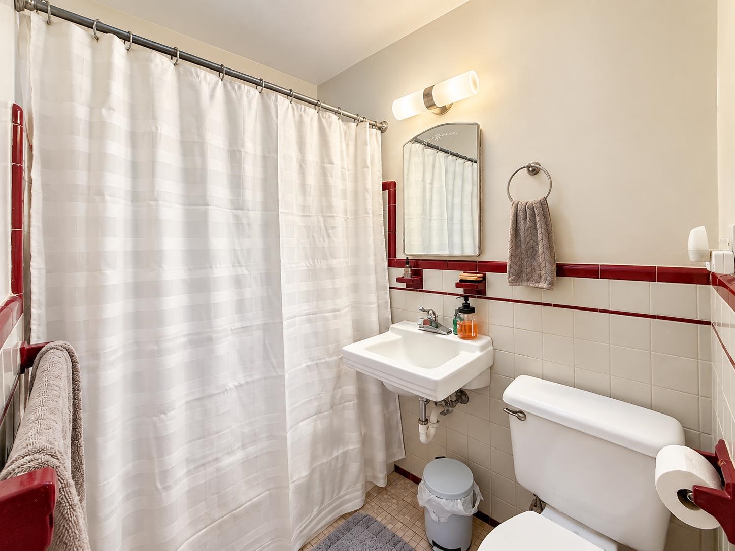 201 FRASER LN, STAUNTON, Virginia 24401, 4 Bedrooms Bedrooms, ,2 BathroomsBathrooms,Residential,201 FRASER LN,682344 MLS # 682344 201 FRASER LN, STAUNTON, Virginia 24401, 4 Bedrooms Bedrooms, ,2 BathroomsBathrooms,Residential,201 FRASER LN,682344 MLS # 682344