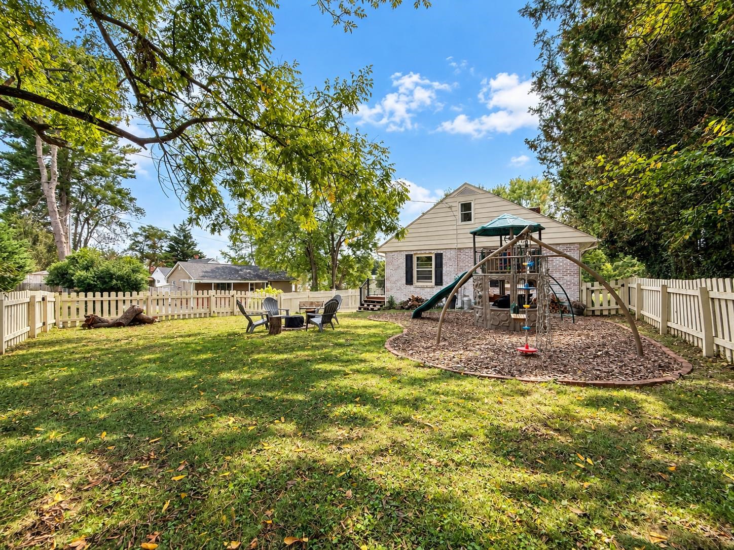 201 FRASER LN, STAUNTON, Virginia 24401, 4 Bedrooms Bedrooms, ,2 BathroomsBathrooms,Residential,201 FRASER LN,682344 MLS # 682344 201 FRASER LN, STAUNTON, Virginia 24401, 4 Bedrooms Bedrooms, ,2 BathroomsBathrooms,Residential,201 FRASER LN,682344 MLS # 682344