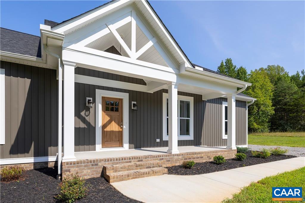 12915 FRANCISCO RD, FARMVILLE, Virginia 23901, 3 Bedrooms Bedrooms, ,2 BathroomsBathrooms,Residential,12915 FRANCISCO RD,682346 MLS # 682346 12915 FRANCISCO RD, FARMVILLE, Virginia 23901, 3 Bedrooms Bedrooms, ,2 BathroomsBathrooms,Residential,12915 FRANCISCO RD,682346 MLS # 682346