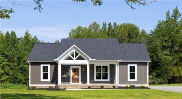 12915 FRANCISCO RD, FARMVILLE, Virginia 23901, 3 Bedrooms Bedrooms, ,2 BathroomsBathrooms,Residential,12915 FRANCISCO RD,682346 MLS # 682346