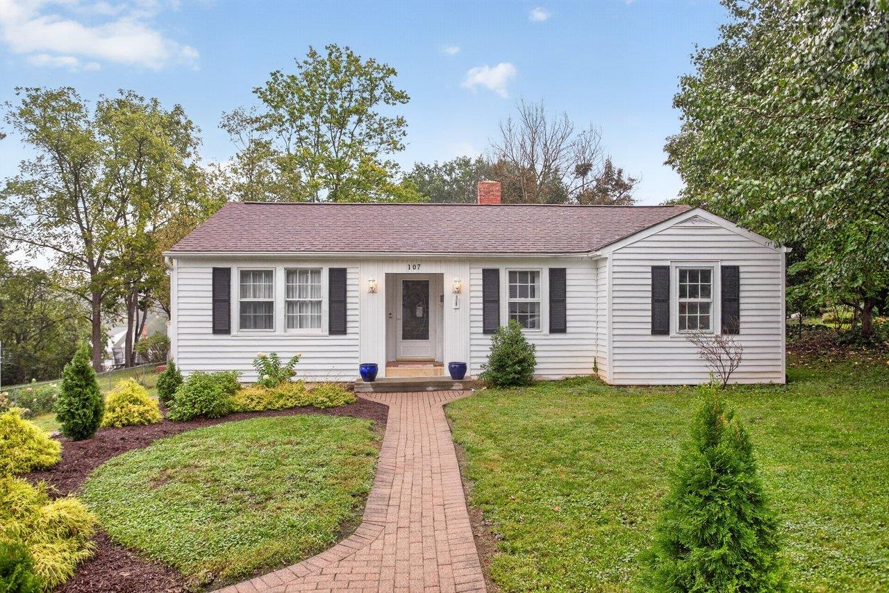 107 HARPER CT, STAUNTON, Virginia 22401, 3 Bedrooms Bedrooms, ,2 BathroomsBathrooms,Residential,107 HARPER CT,682349 MLS # 682349 107 HARPER CT, STAUNTON, Virginia 22401, 3 Bedrooms Bedrooms, ,2 BathroomsBathrooms,Residential,107 HARPER CT,682349 MLS # 682349
