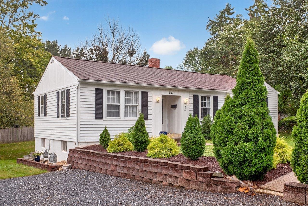 107 HARPER CT, STAUNTON, Virginia 22401, 3 Bedrooms Bedrooms, ,2 BathroomsBathrooms,Residential,107 HARPER CT,682349 MLS # 682349 107 HARPER CT, STAUNTON, Virginia 22401, 3 Bedrooms Bedrooms, ,2 BathroomsBathrooms,Residential,107 HARPER CT,682349 MLS # 682349