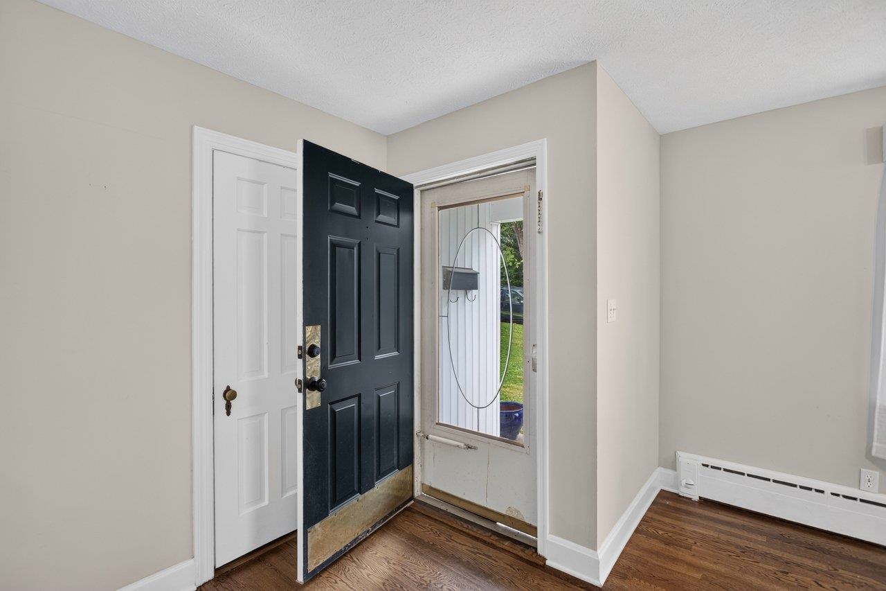 107 HARPER CT, STAUNTON, Virginia 22401, 3 Bedrooms Bedrooms, ,2 BathroomsBathrooms,Residential,107 HARPER CT,682349 MLS # 682349 107 HARPER CT, STAUNTON, Virginia 22401, 3 Bedrooms Bedrooms, ,2 BathroomsBathrooms,Residential,107 HARPER CT,682349 MLS # 682349