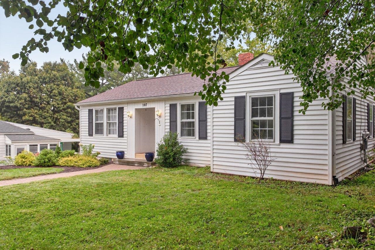 107 HARPER CT, STAUNTON, Virginia 22401, 3 Bedrooms Bedrooms, ,2 BathroomsBathrooms,Residential,107 HARPER CT,682349 MLS # 682349 107 HARPER CT, STAUNTON, Virginia 22401, 3 Bedrooms Bedrooms, ,2 BathroomsBathrooms,Residential,107 HARPER CT,682349 MLS # 682349