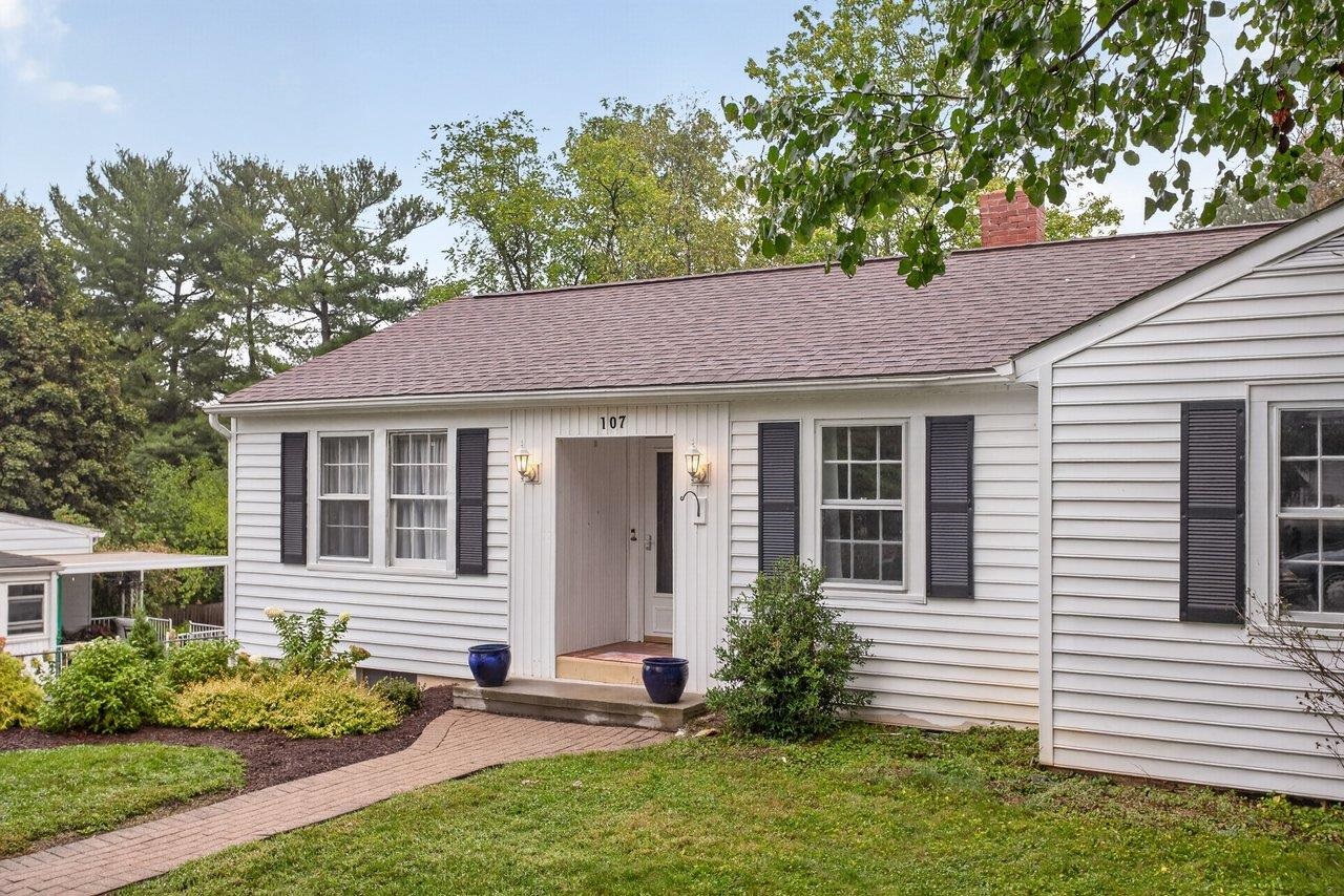 107 HARPER CT, STAUNTON, Virginia 22401, 3 Bedrooms Bedrooms, ,2 BathroomsBathrooms,Residential,107 HARPER CT,682349 MLS # 682349 107 HARPER CT, STAUNTON, Virginia 22401, 3 Bedrooms Bedrooms, ,2 BathroomsBathrooms,Residential,107 HARPER CT,682349 MLS # 682349