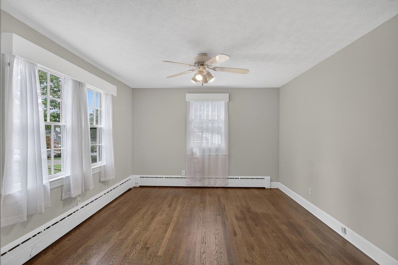 107 HARPER CT, STAUNTON, Virginia 22401, 3 Bedrooms Bedrooms, ,2 BathroomsBathrooms,Residential,107 HARPER CT,682349 MLS # 682349 107 HARPER CT, STAUNTON, Virginia 22401, 3 Bedrooms Bedrooms, ,2 BathroomsBathrooms,Residential,107 HARPER CT,682349 MLS # 682349