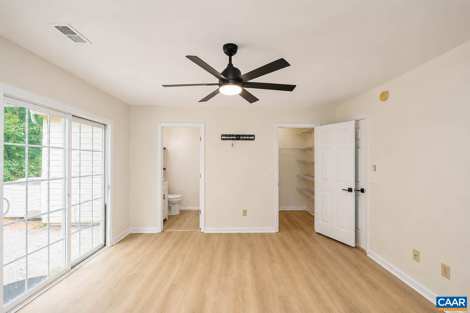 117 WATERBURY CT, CHARLOTTESVILLE, Virginia 22902, 3 Bedrooms Bedrooms, ,2 BathroomsBathrooms,Residential,117 WATERBURY CT,682350 MLS # 682350 117 WATERBURY CT, CHARLOTTESVILLE, Virginia 22902, 3 Bedrooms Bedrooms, ,2 BathroomsBathrooms,Residential,117 WATERBURY CT,682350 MLS # 682350