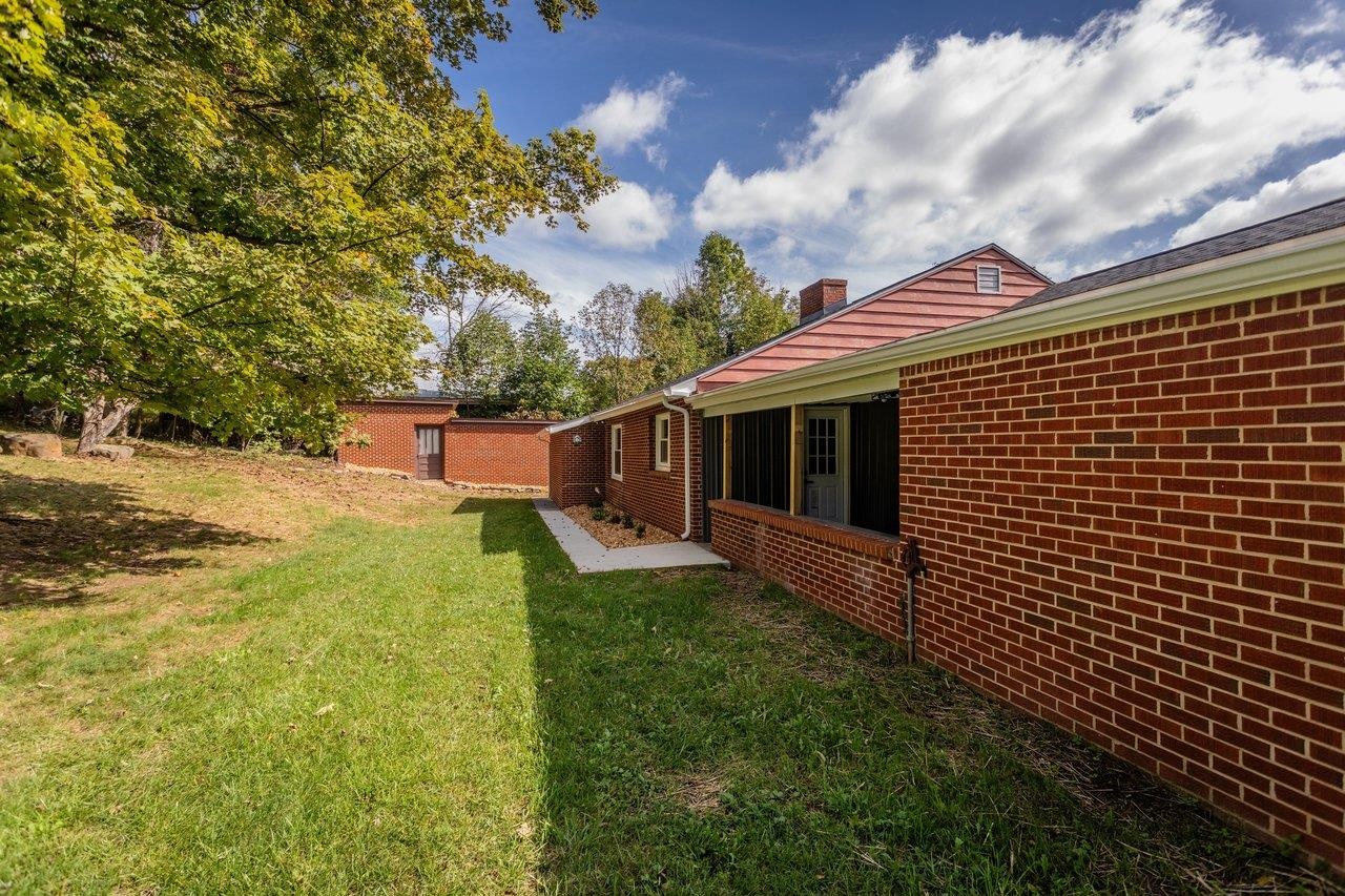 10840 RAWLEY PIKE, HINTON, Virginia 22831, 3 Bedrooms Bedrooms, ,2 BathroomsBathrooms,Residential,10840 RAWLEY PIKE,682351 MLS # 682351