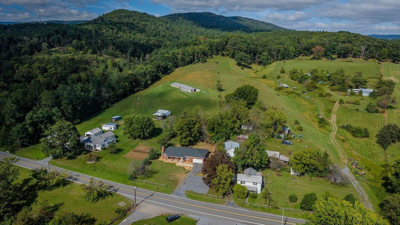 10840 RAWLEY PIKE, HINTON, Virginia 22831, 3 Bedrooms Bedrooms, ,2 BathroomsBathrooms,Residential,10840 RAWLEY PIKE,682351 MLS # 682351