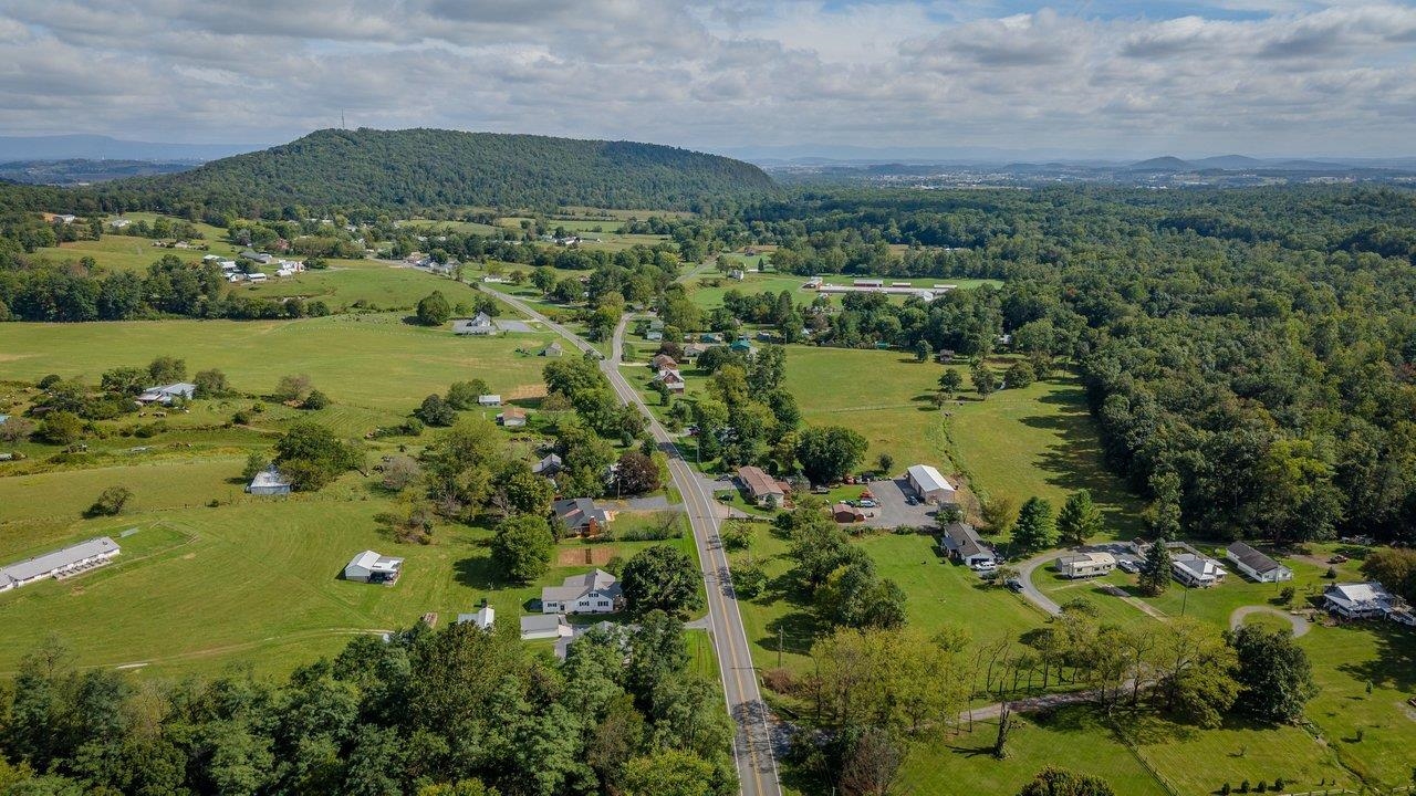 10840 RAWLEY PIKE, HINTON, Virginia 22831, 3 Bedrooms Bedrooms, ,2 BathroomsBathrooms,Residential,10840 RAWLEY PIKE,682351 MLS # 682351