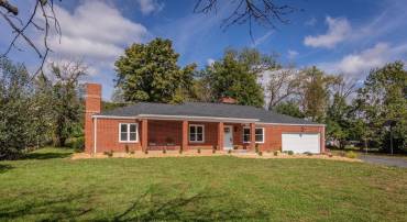 10840 RAWLEY PIKE, HINTON, Virginia 22831, 3 Bedrooms Bedrooms, ,2 BathroomsBathrooms,Residential,10840 RAWLEY PIKE,682351 MLS # 682351