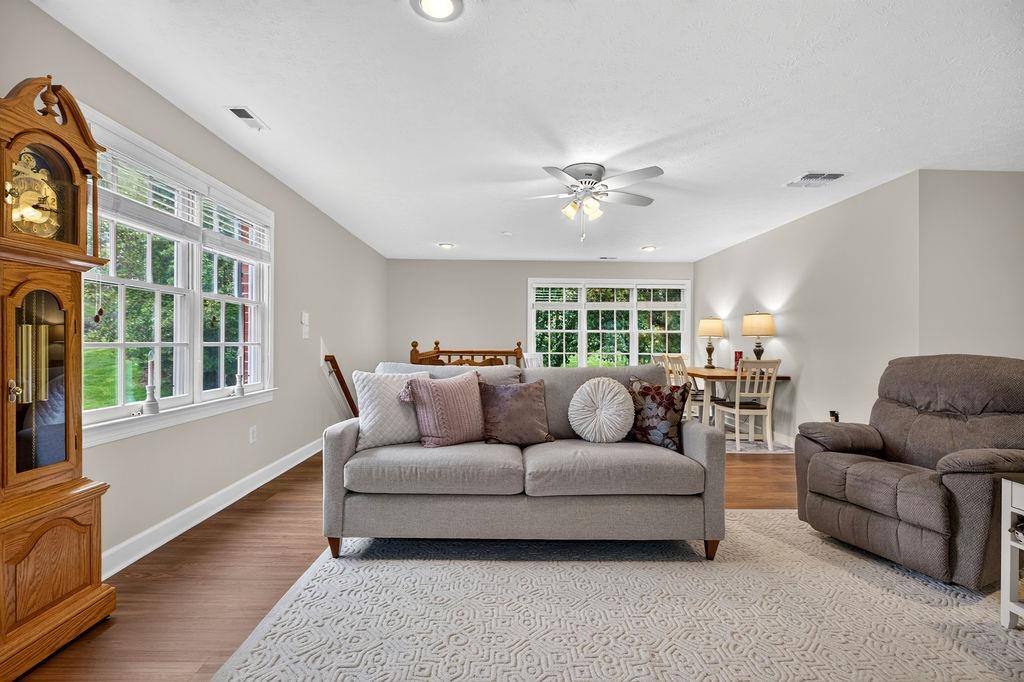 263 DIVOT DR, HARRISONBURG, Virginia 22802, 5 Bedrooms Bedrooms, ,2 BathroomsBathrooms,Residential,263 DIVOT DR,682353 MLS # 682353 263 DIVOT DR, HARRISONBURG, Virginia 22802, 5 Bedrooms Bedrooms, ,2 BathroomsBathrooms,Residential,263 DIVOT DR,682353 MLS # 682353