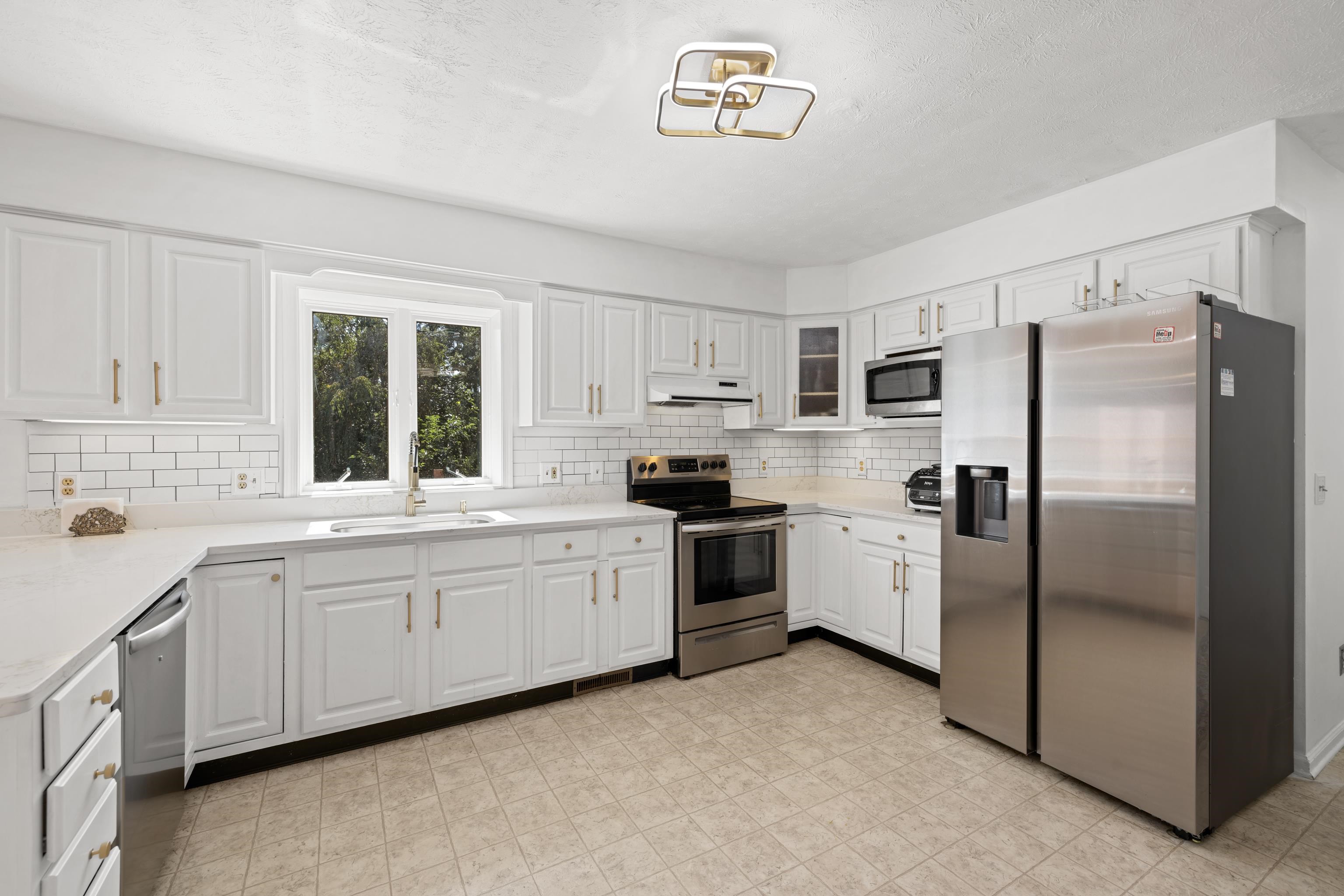 1480 BLUEWATER RD, ROCKINGHAM, Virginia 22801, 4 Bedrooms Bedrooms, ,3 BathroomsBathrooms,Residential,1480 BLUEWATER RD,682121 MLS # 682121