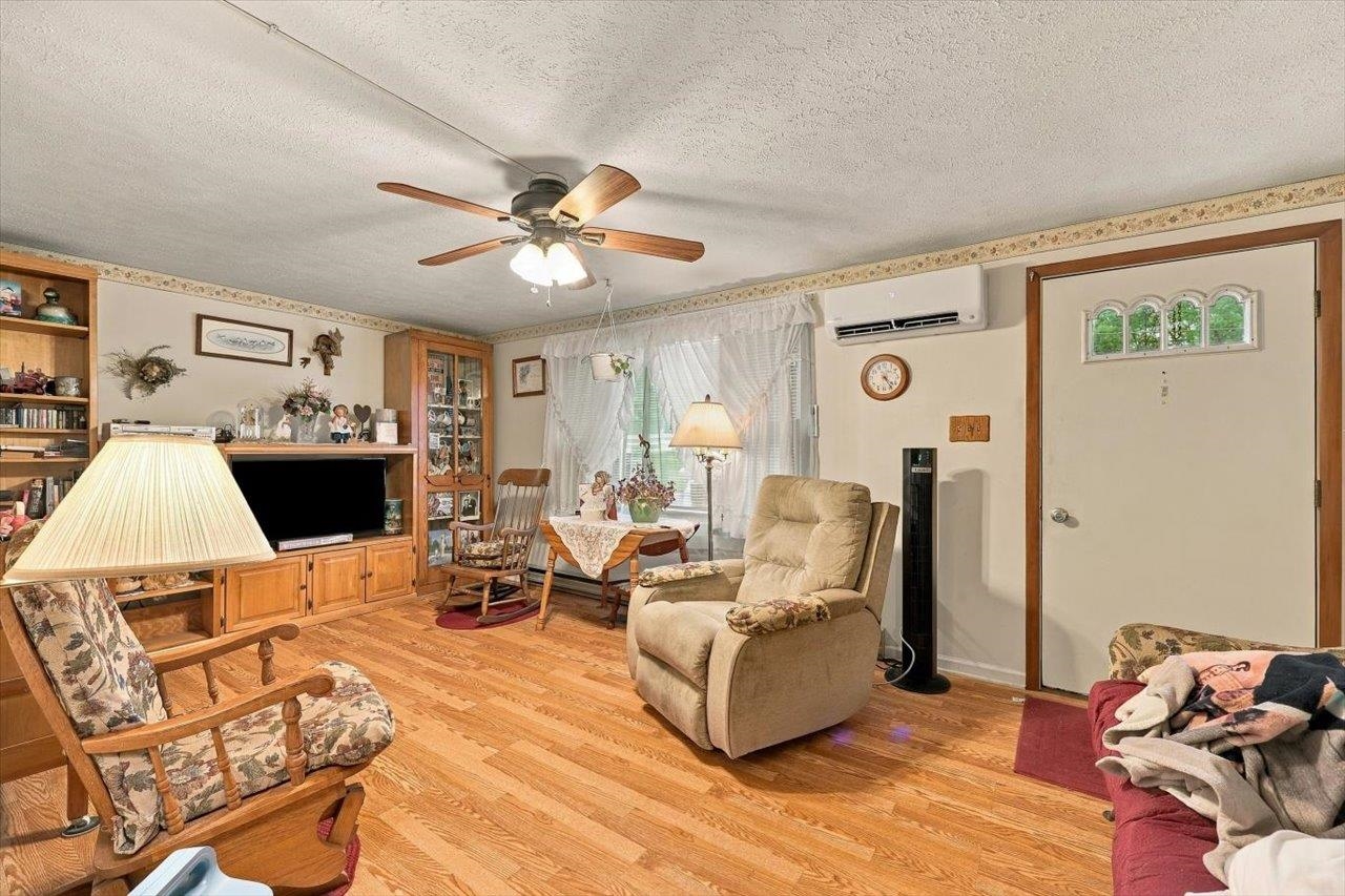 906 BOYERS RD, HARRISONBURG, Virginia 22801, 3 Bedrooms Bedrooms, ,2 BathroomsBathrooms,Residential,906 BOYERS RD,682257 MLS # 682257