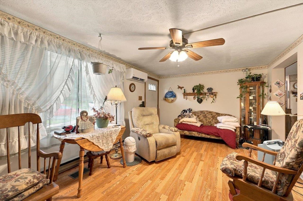906 BOYERS RD, HARRISONBURG, Virginia 22801, 3 Bedrooms Bedrooms, ,2 BathroomsBathrooms,Residential,906 BOYERS RD,682257 MLS # 682257