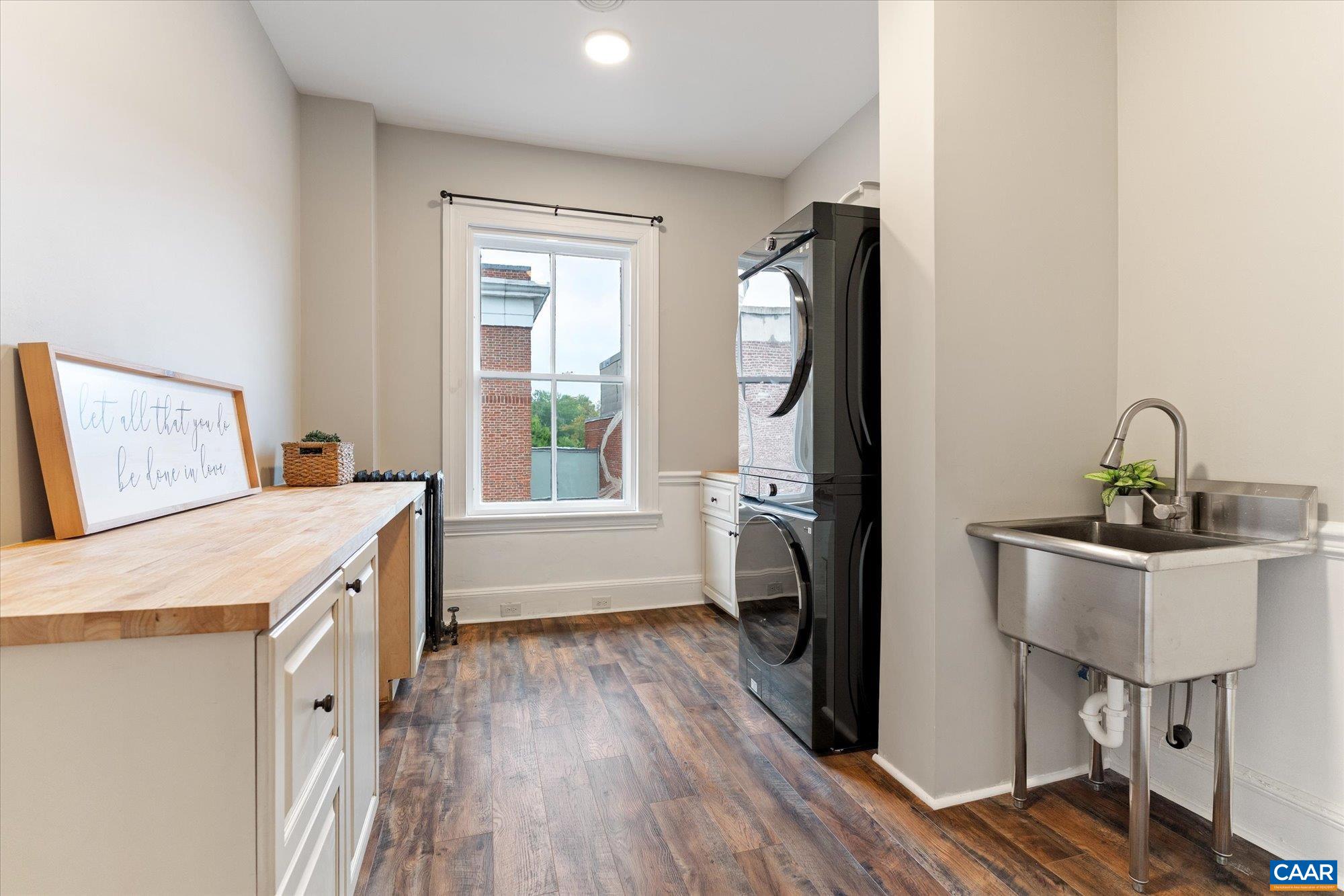 409 PARK ST, CHARLOTTESVILLE, Virginia 22902, 5 Bedrooms Bedrooms, ,4 BathroomsBathrooms,Residential,409 PARK ST,682325 MLS # 682325 409 PARK ST, CHARLOTTESVILLE, Virginia 22902, 5 Bedrooms Bedrooms, ,4 BathroomsBathrooms,Residential,409 PARK ST,682325 MLS # 682325