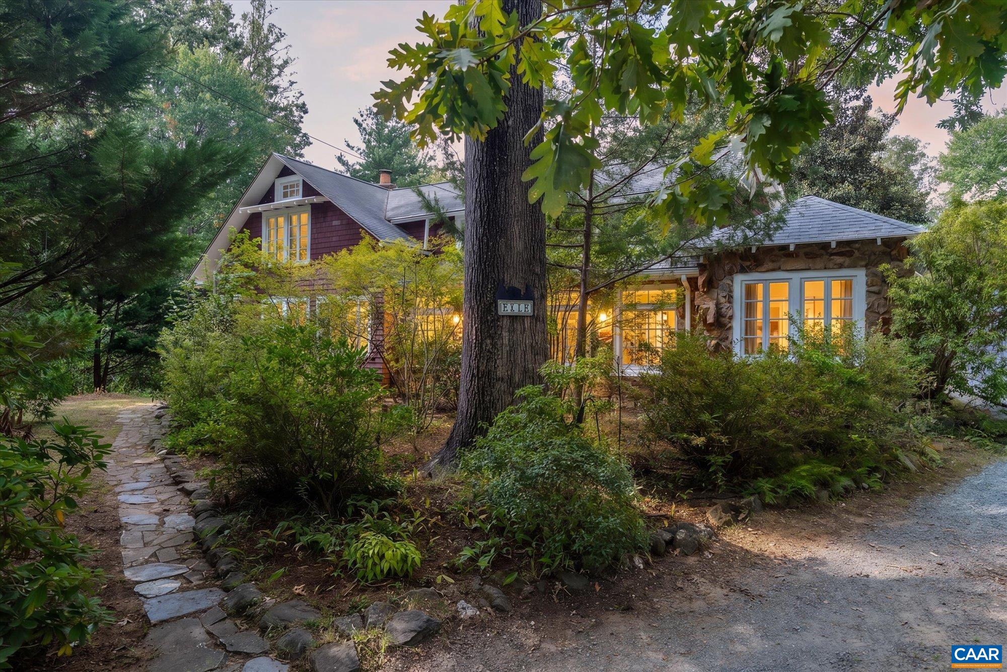 2513 WOODLAND DR, CHARLOTTESVILLE, Virginia 22903, 3 Bedrooms Bedrooms, ,2 BathroomsBathrooms,Residential,2513 WOODLAND DR,682326 MLS # 682326
