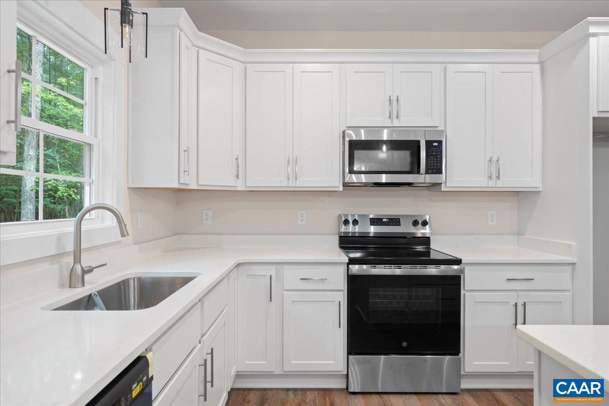 21 HOLMAN MILL RD, FARMVILLE, Virginia 23901, 3 Bedrooms Bedrooms, ,2 BathroomsBathrooms,Residential,21 Holman Mill Ct, NEW CONSTRUCTION LOT 1,21 HOLMAN MILL RD,682354 MLS # 682354 21 HOLMAN MILL RD, FARMVILLE, Virginia 23901, 3 Bedrooms Bedrooms, ,2 BathroomsBathrooms,Residential,21 Holman Mill Ct, NEW CONSTRUCTION LOT 1,21 HOLMAN MILL RD,682354 MLS # 682354