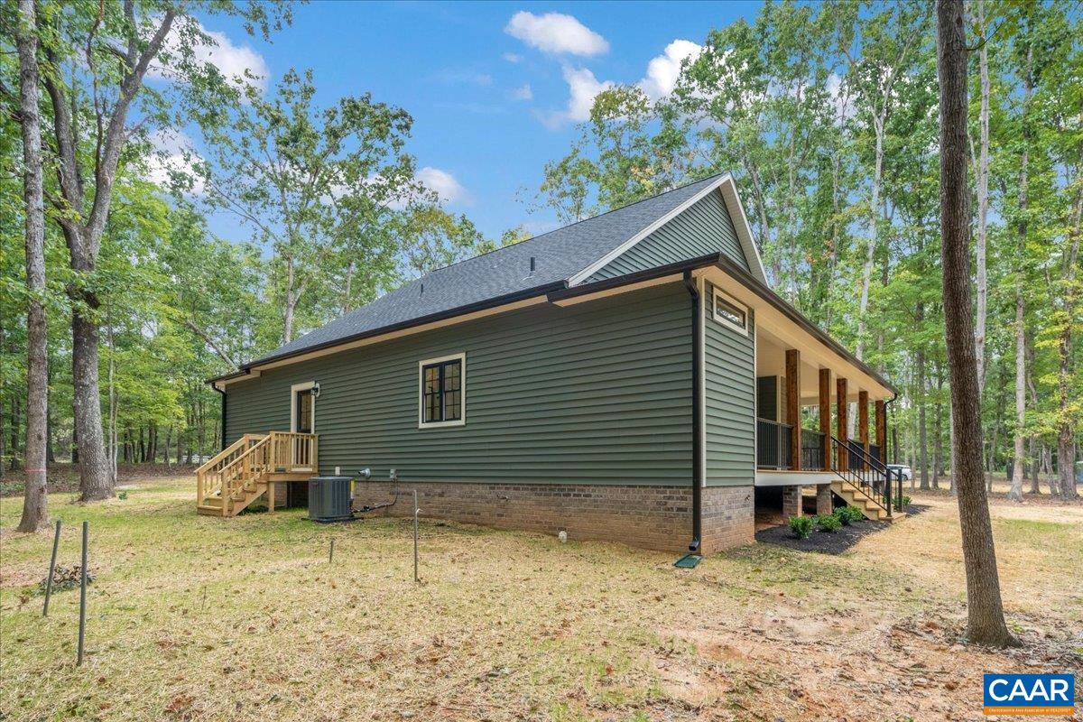 8 HOLMAN MILL RD, FARMVILLE, Virginia 23901, 3 Bedrooms Bedrooms, ,2 BathroomsBathrooms,Residential,8 Holman Mill Ct, NEW CONSTRUCTION LOT 5,8 HOLMAN MILL RD,682355 MLS # 682355