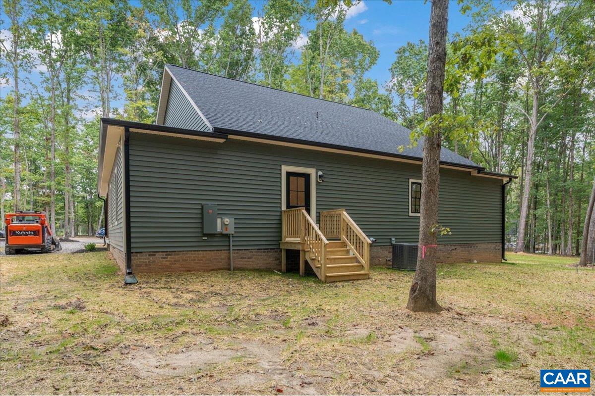 8 HOLMAN MILL RD, FARMVILLE, Virginia 23901, 3 Bedrooms Bedrooms, ,2 BathroomsBathrooms,Residential,8 Holman Mill Ct, NEW CONSTRUCTION LOT 5,8 HOLMAN MILL RD,682355 MLS # 682355