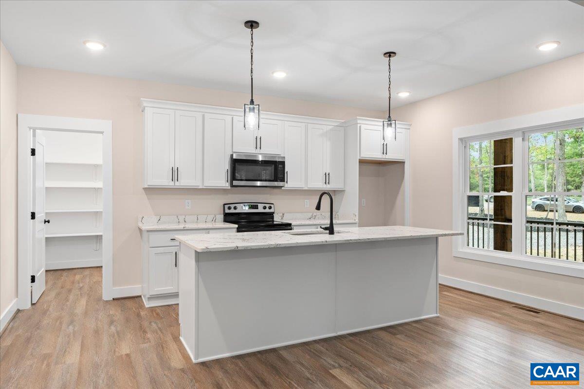 8 HOLMAN MILL RD, FARMVILLE, Virginia 23901, 3 Bedrooms Bedrooms, ,2 BathroomsBathrooms,Residential,8 Holman Mill Ct, NEW CONSTRUCTION LOT 5,8 HOLMAN MILL RD,682355 MLS # 682355