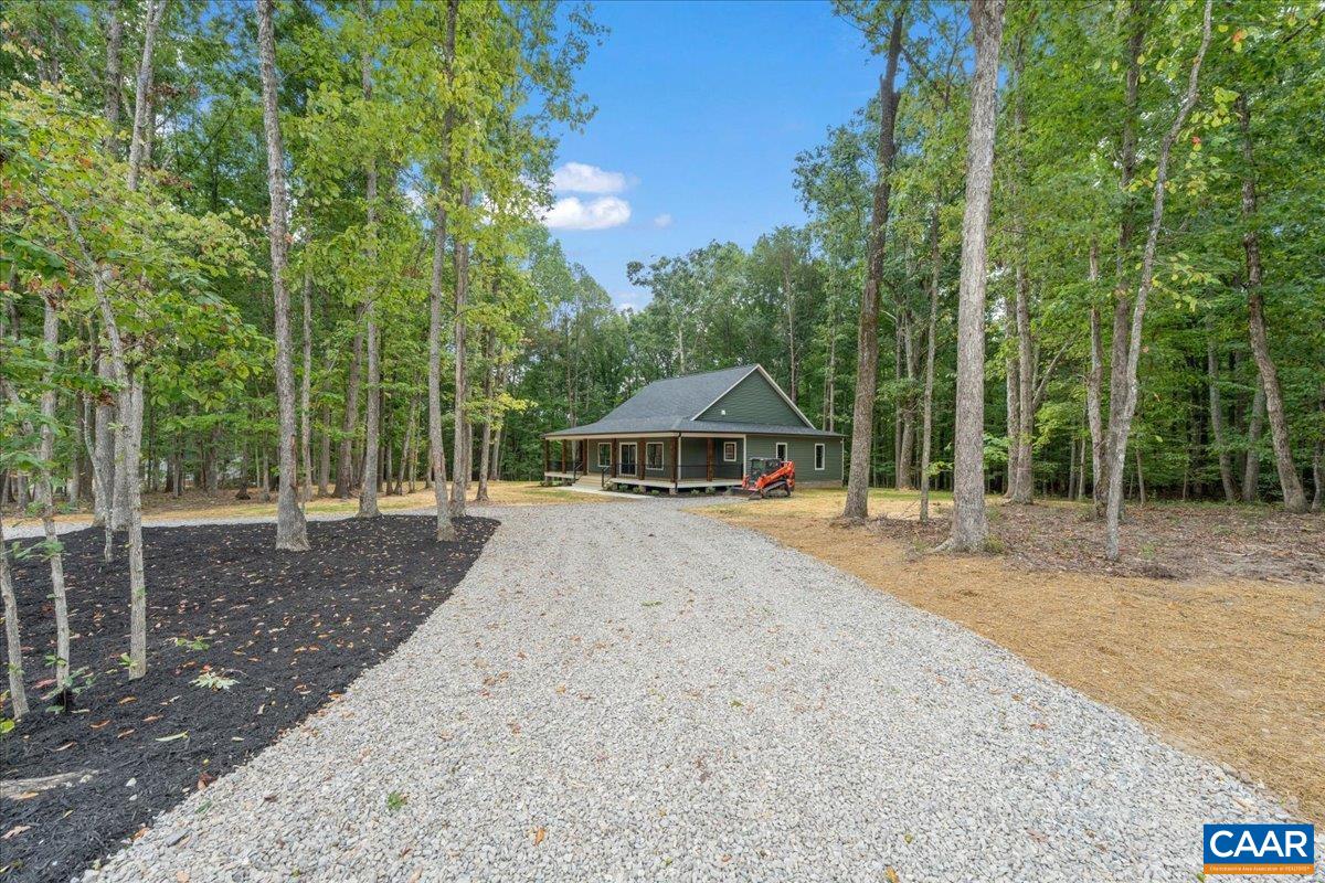 8 HOLMAN MILL RD, FARMVILLE, Virginia 23901, 3 Bedrooms Bedrooms, ,2 BathroomsBathrooms,Residential,8 Holman Mill Ct, NEW CONSTRUCTION LOT 5,8 HOLMAN MILL RD,682355 MLS # 682355