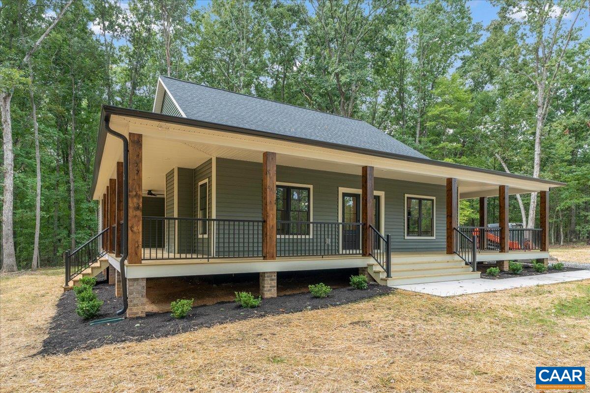 8 HOLMAN MILL RD, FARMVILLE, Virginia 23901, 3 Bedrooms Bedrooms, ,2 BathroomsBathrooms,Residential,8 Holman Mill Ct, NEW CONSTRUCTION LOT 5,8 HOLMAN MILL RD,682355 MLS # 682355