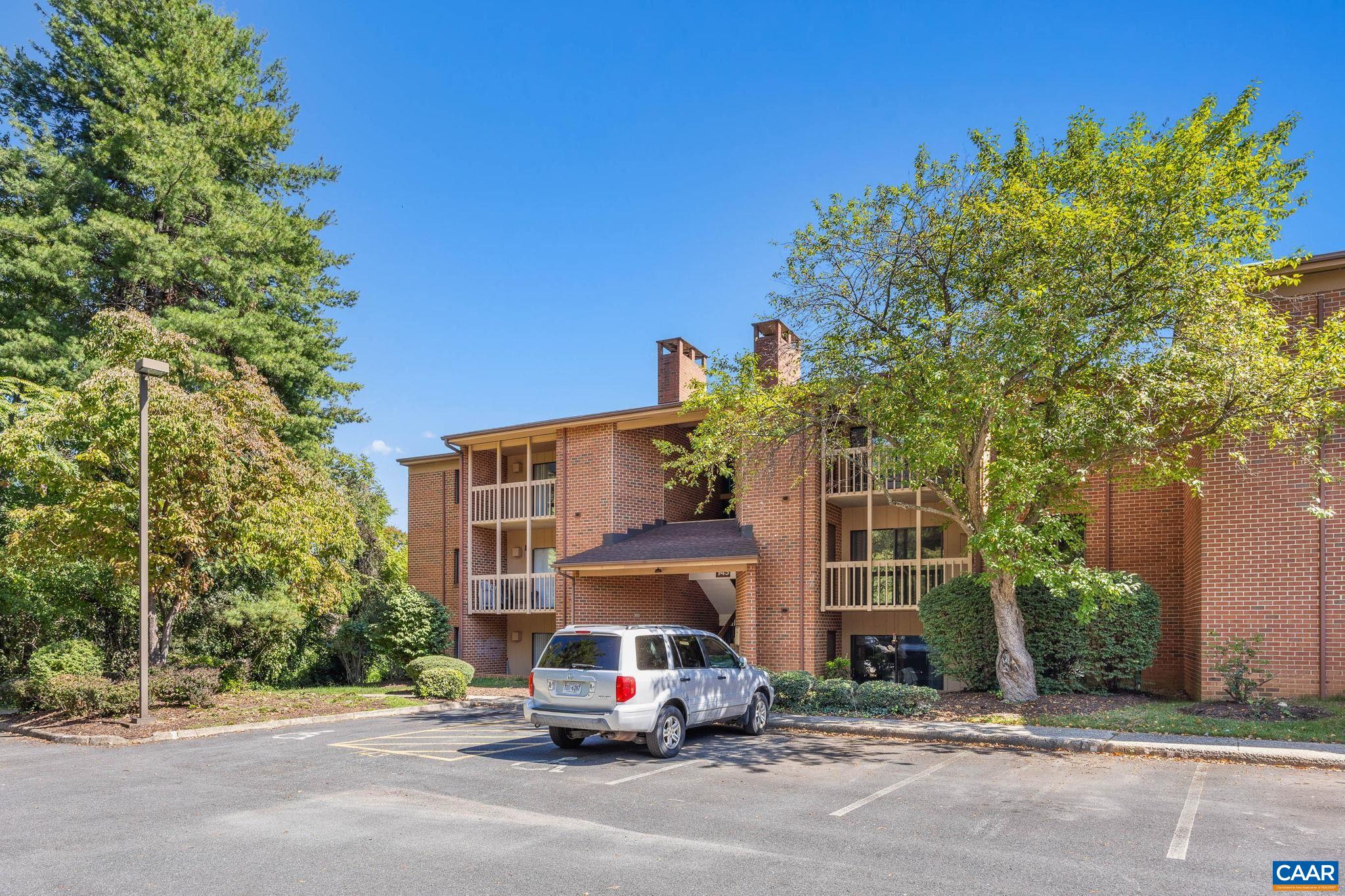 143 GREEN TURTLE LN, CHARLOTTESVILLE, Virginia 22901, 1 Bedroom Bedrooms, ,1 BathroomBathrooms,Residential,143 GREEN TURTLE LN,682358 MLS # 682358 143 GREEN TURTLE LN, CHARLOTTESVILLE, Virginia 22901, 1 Bedroom Bedrooms, ,1 BathroomBathrooms,Residential,143 GREEN TURTLE LN,682358 MLS # 682358