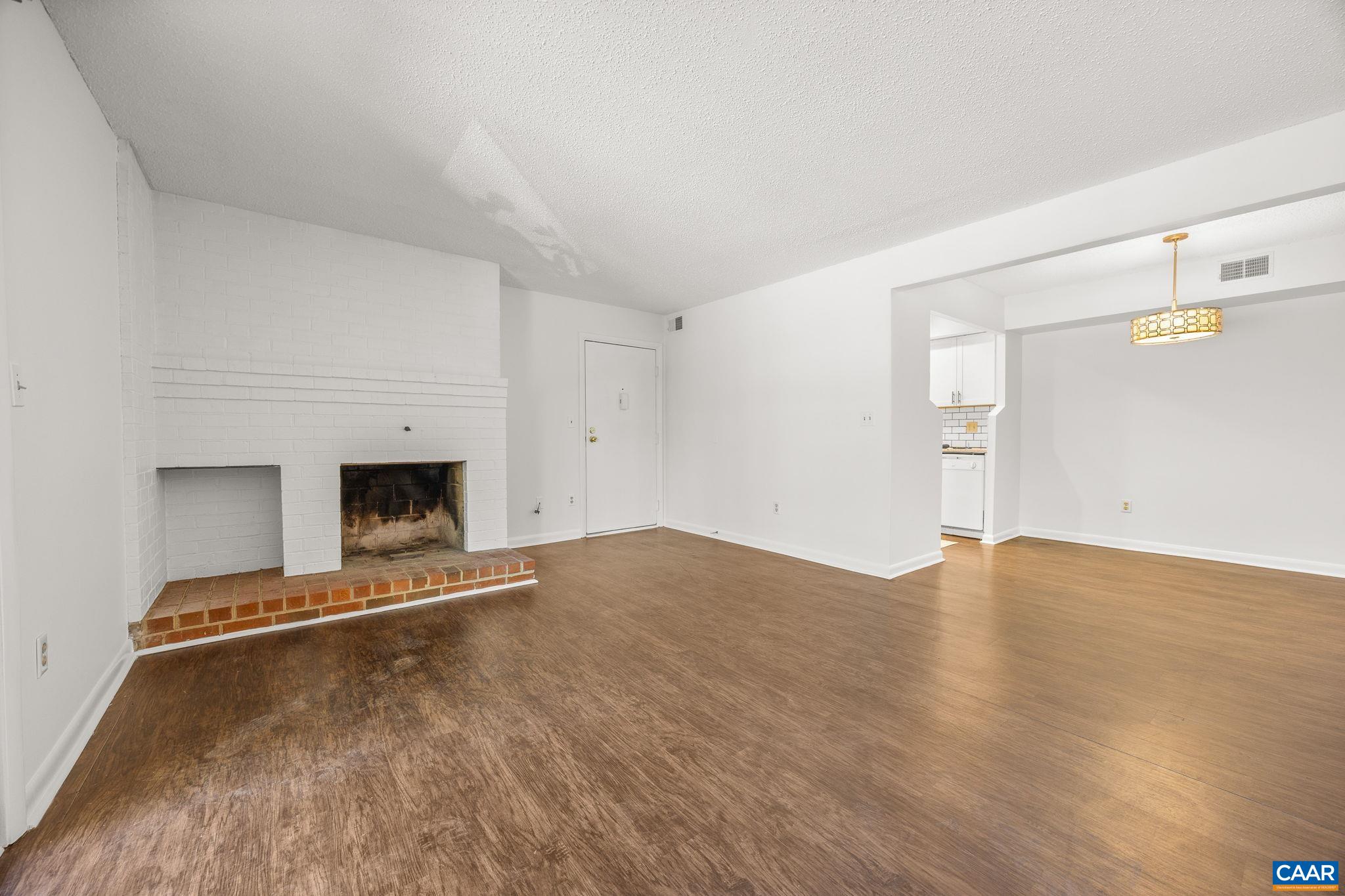143 GREEN TURTLE LN, CHARLOTTESVILLE, Virginia 22901, 1 Bedroom Bedrooms, ,1 BathroomBathrooms,Residential,143 GREEN TURTLE LN,682358 MLS # 682358 143 GREEN TURTLE LN, CHARLOTTESVILLE, Virginia 22901, 1 Bedroom Bedrooms, ,1 BathroomBathrooms,Residential,143 GREEN TURTLE LN,682358 MLS # 682358