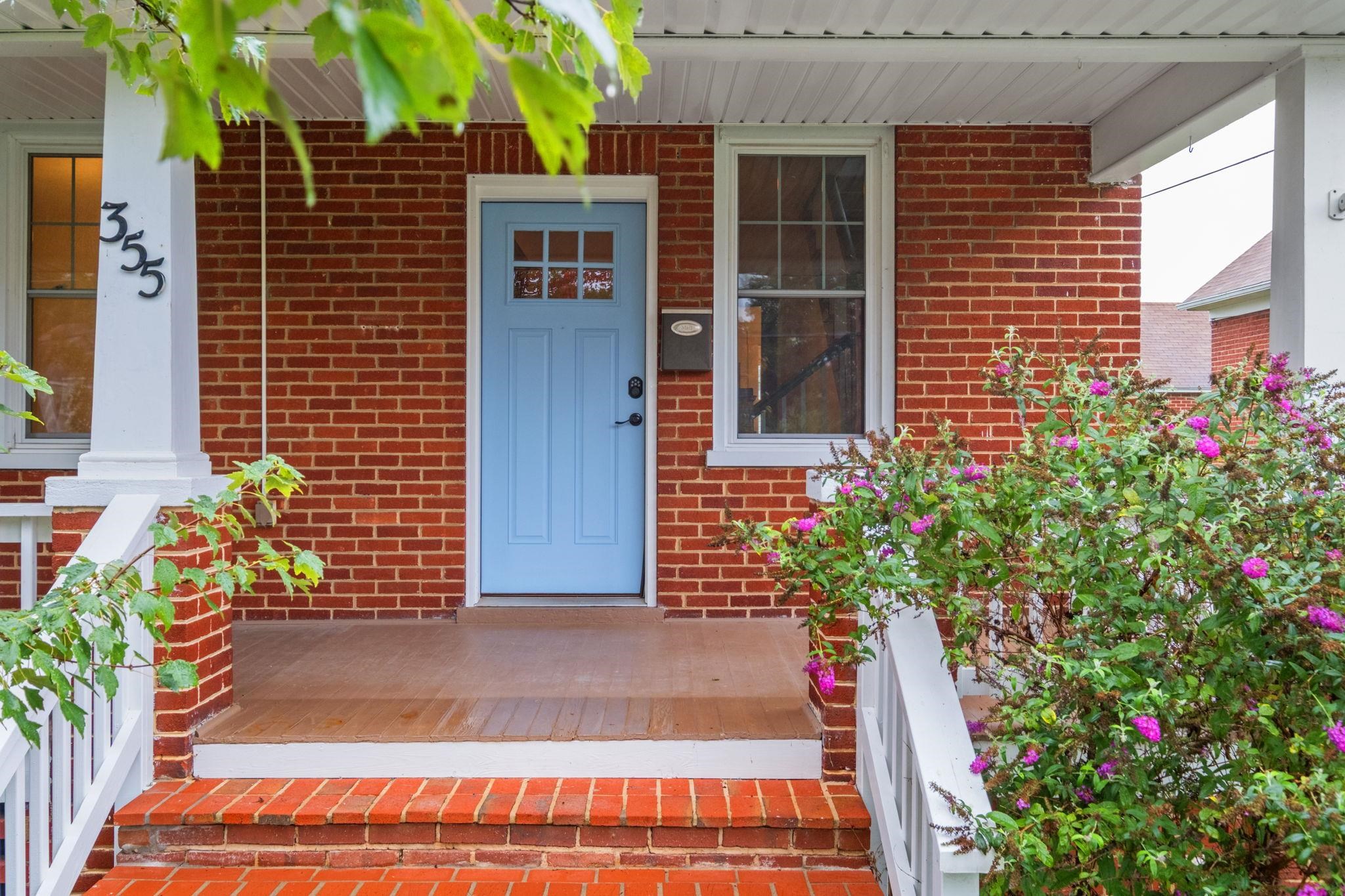 355 FLORENCE AVE, WAYNESBORO, Virginia 22980, 3 Bedrooms Bedrooms, ,1 BathroomBathrooms,Residential,355 FLORENCE AVE,682362 MLS # 682362 355 FLORENCE AVE, WAYNESBORO, Virginia 22980, 3 Bedrooms Bedrooms, ,1 BathroomBathrooms,Residential,355 FLORENCE AVE,682362 MLS # 682362