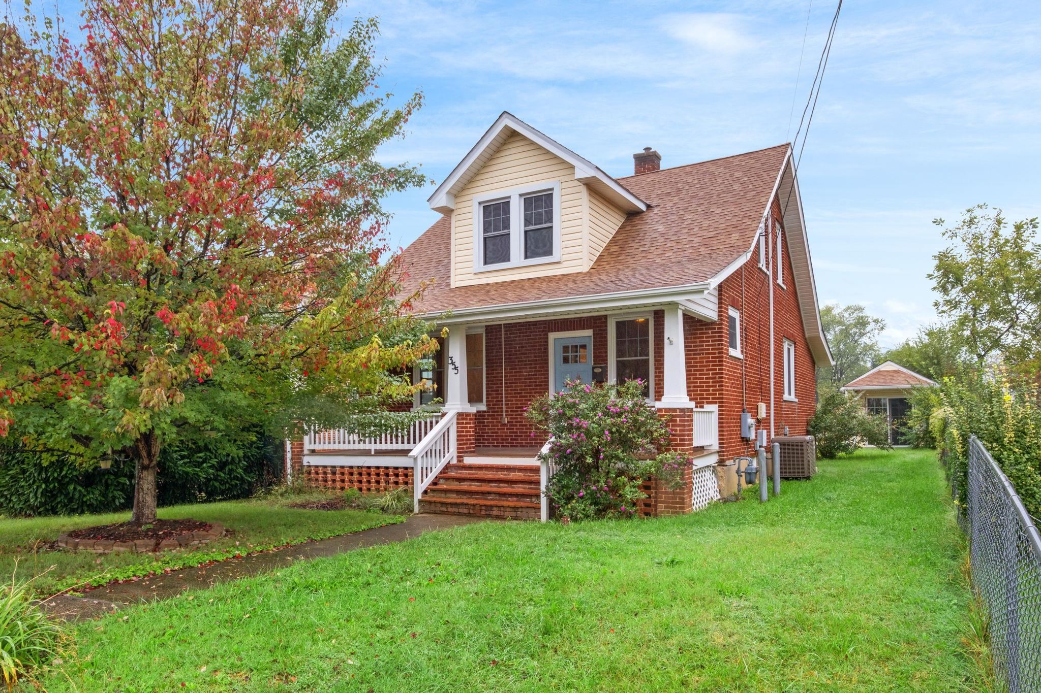 355 FLORENCE AVE, WAYNESBORO, Virginia 22980, 3 Bedrooms Bedrooms, ,1 BathroomBathrooms,Residential,355 FLORENCE AVE,682362 MLS # 682362 355 FLORENCE AVE, WAYNESBORO, Virginia 22980, 3 Bedrooms Bedrooms, ,1 BathroomBathrooms,Residential,355 FLORENCE AVE,682362 MLS # 682362