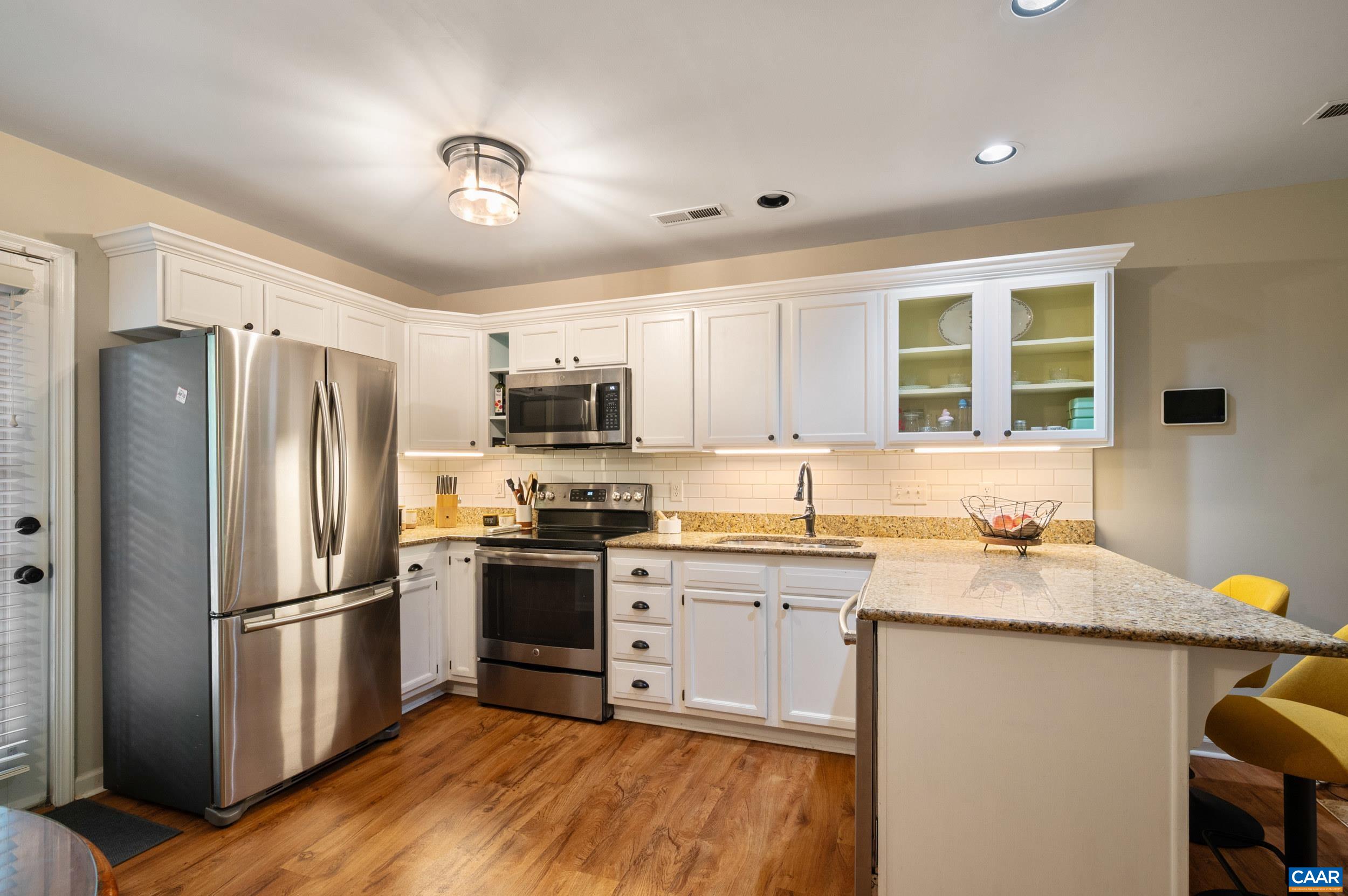 1306 CREEKSIDE DR, CHARLOTTESVILLE, Virginia 22902, 2 Bedrooms Bedrooms, ,2 BathroomsBathrooms,Residential,1306 CREEKSIDE DR,682363 MLS # 682363 1306 CREEKSIDE DR, CHARLOTTESVILLE, Virginia 22902, 2 Bedrooms Bedrooms, ,2 BathroomsBathrooms,Residential,1306 CREEKSIDE DR,682363 MLS # 682363