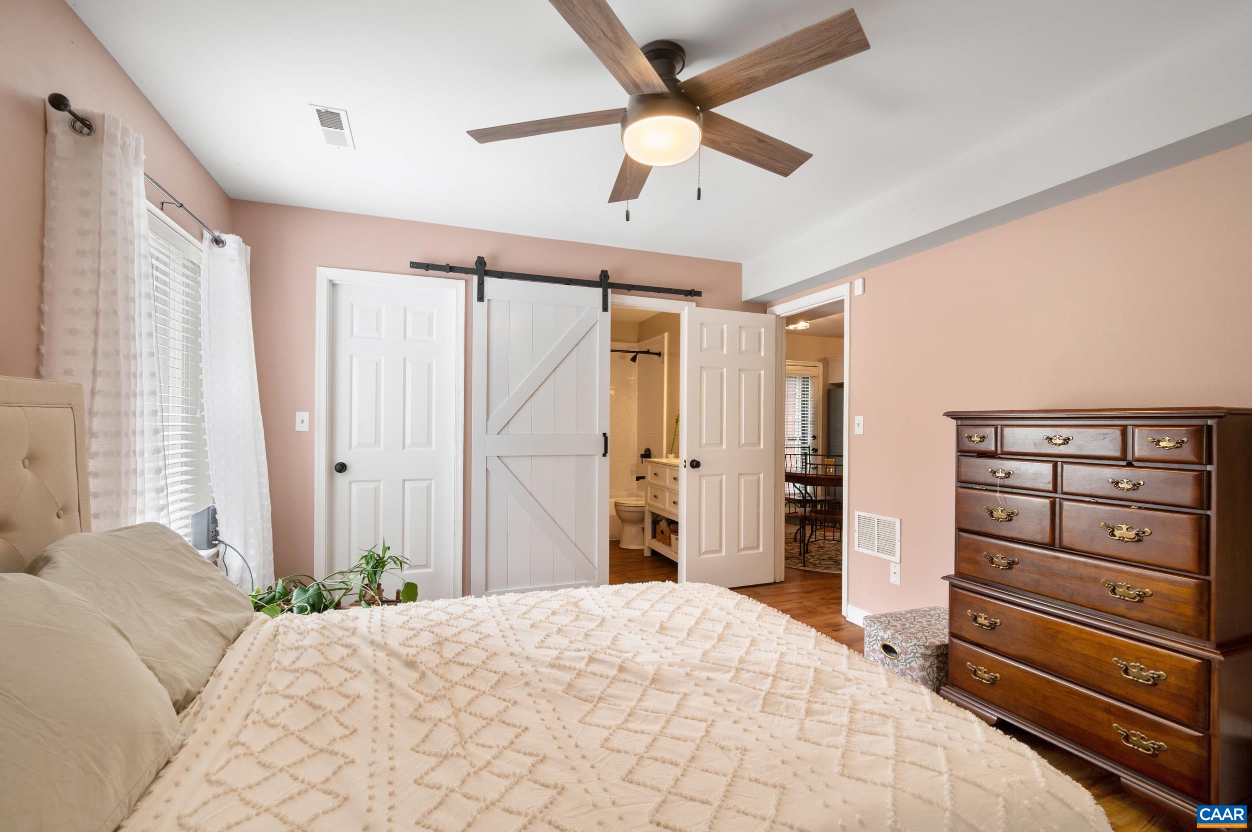 1306 CREEKSIDE DR, CHARLOTTESVILLE, Virginia 22902, 2 Bedrooms Bedrooms, ,2 BathroomsBathrooms,Residential,1306 CREEKSIDE DR,682363 MLS # 682363 1306 CREEKSIDE DR, CHARLOTTESVILLE, Virginia 22902, 2 Bedrooms Bedrooms, ,2 BathroomsBathrooms,Residential,1306 CREEKSIDE DR,682363 MLS # 682363