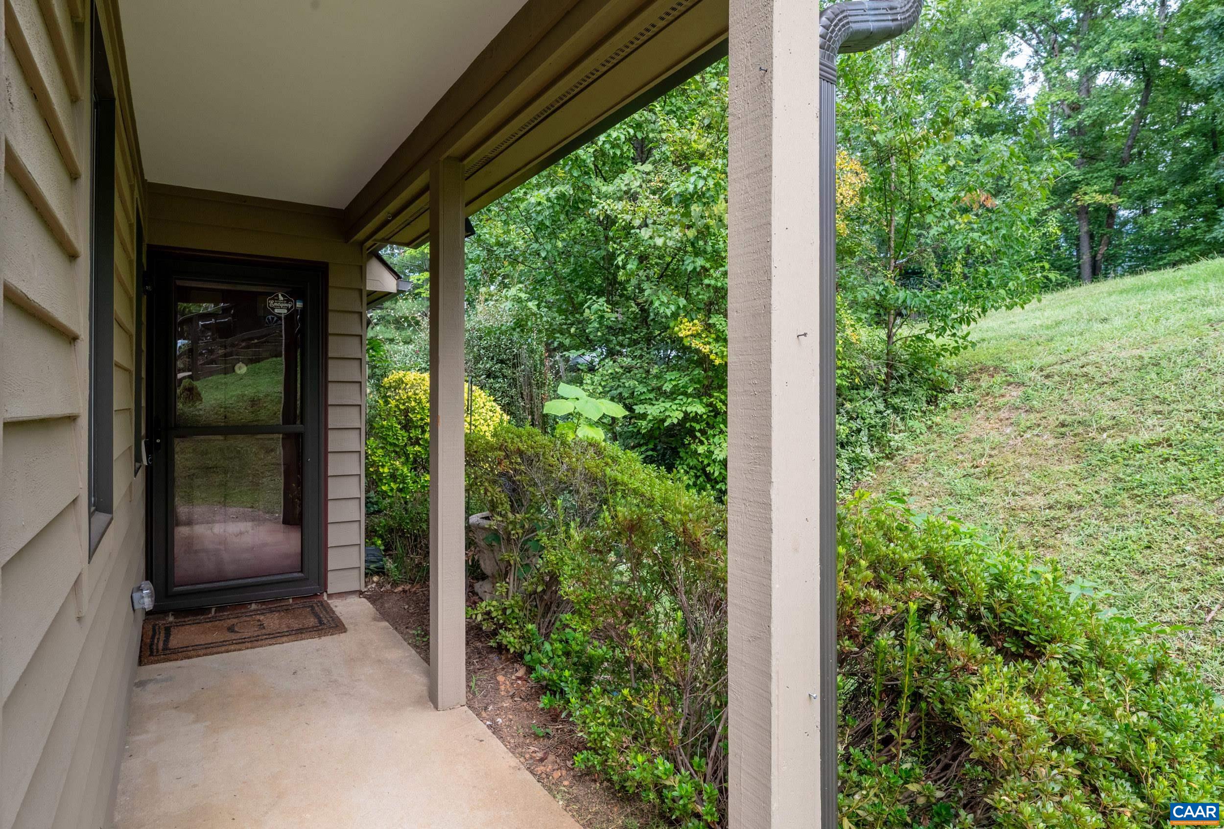 1306 CREEKSIDE DR, CHARLOTTESVILLE, Virginia 22902, 2 Bedrooms Bedrooms, ,2 BathroomsBathrooms,Residential,1306 CREEKSIDE DR,682363 MLS # 682363 1306 CREEKSIDE DR, CHARLOTTESVILLE, Virginia 22902, 2 Bedrooms Bedrooms, ,2 BathroomsBathrooms,Residential,1306 CREEKSIDE DR,682363 MLS # 682363
