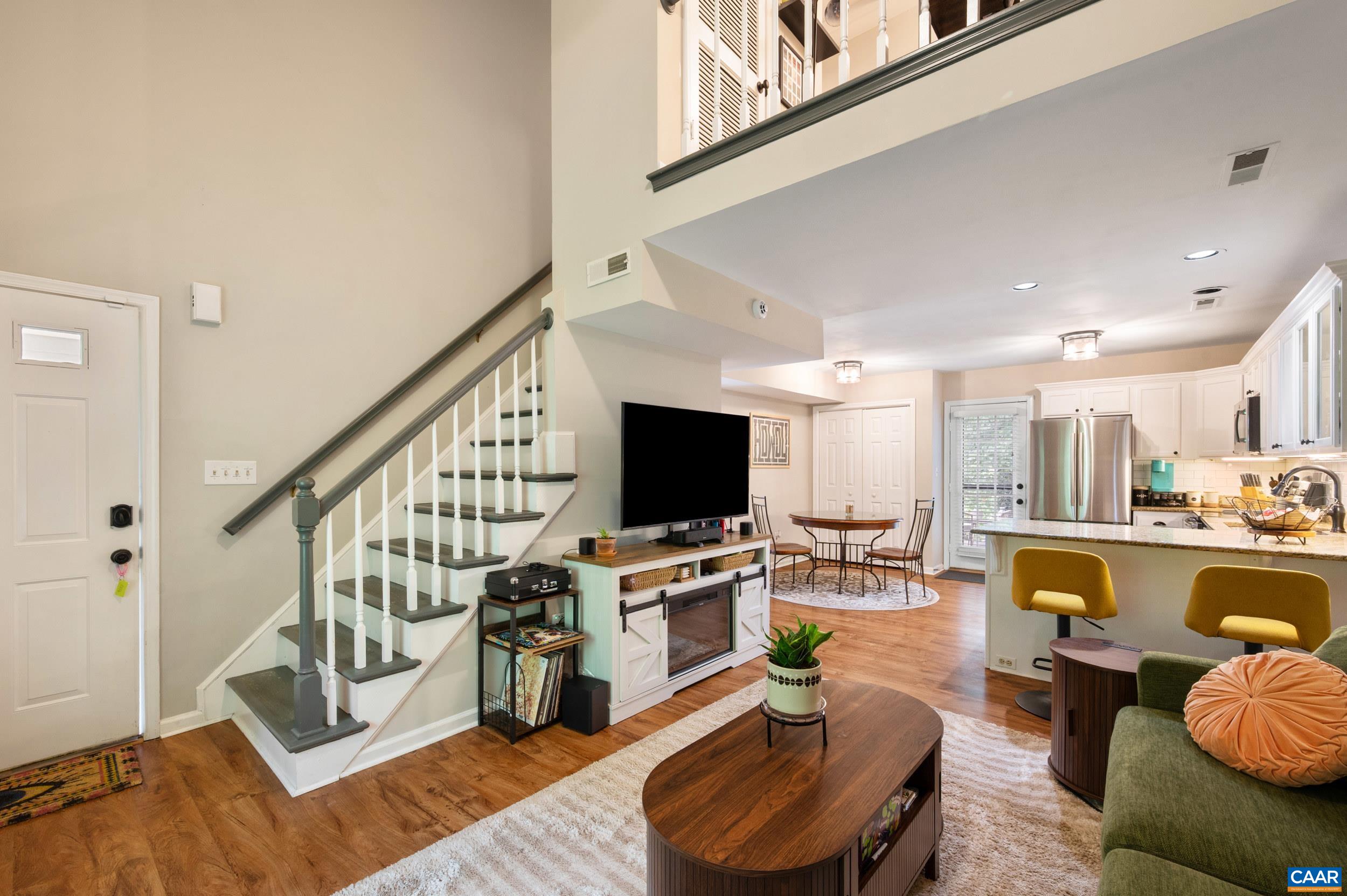 1306 CREEKSIDE DR, CHARLOTTESVILLE, Virginia 22902, 2 Bedrooms Bedrooms, ,2 BathroomsBathrooms,Residential,1306 CREEKSIDE DR,682363 MLS # 682363 1306 CREEKSIDE DR, CHARLOTTESVILLE, Virginia 22902, 2 Bedrooms Bedrooms, ,2 BathroomsBathrooms,Residential,1306 CREEKSIDE DR,682363 MLS # 682363