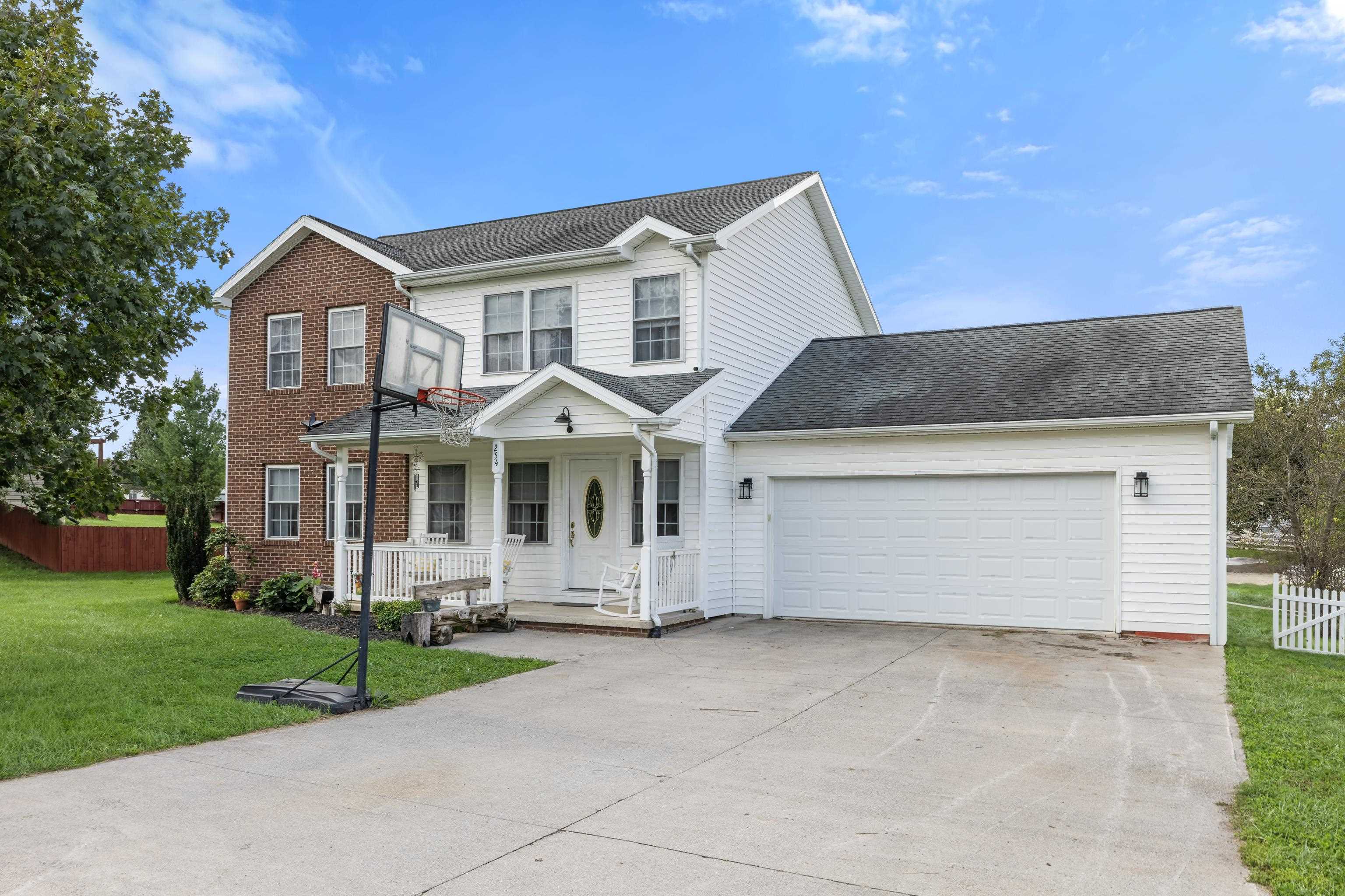 254 RAYANN LN, BROADWAY, Virginia 22815, 3 Bedrooms Bedrooms, ,2 BathroomsBathrooms,Residential,254 RAYANN LN,682371 MLS # 682371