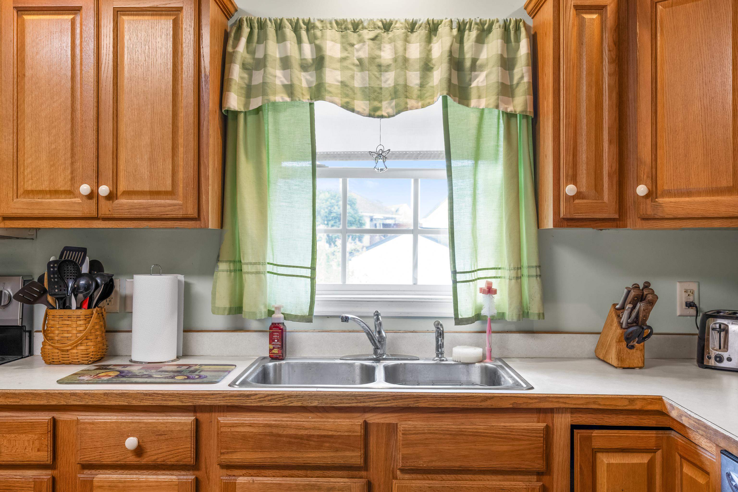 254 RAYANN LN, BROADWAY, Virginia 22815, 3 Bedrooms Bedrooms, ,2 BathroomsBathrooms,Residential,254 RAYANN LN,682371 MLS # 682371