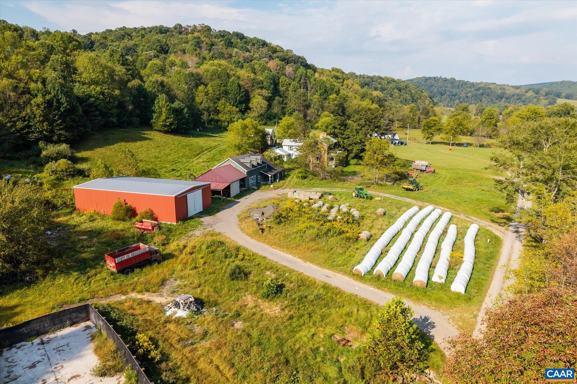 964 CRYSTAL SPRINGS DR, BLAND, Virginia 24315, 5 Bedrooms Bedrooms, ,2 BathroomsBathrooms,Residential,Crystal Springs Farm,964 CRYSTAL SPRINGS DR,682373 MLS # 682373 964 CRYSTAL SPRINGS DR, BLAND, Virginia 24315, 5 Bedrooms Bedrooms, ,2 BathroomsBathrooms,Residential,Crystal Springs Farm,964 CRYSTAL SPRINGS DR,682373 MLS # 682373