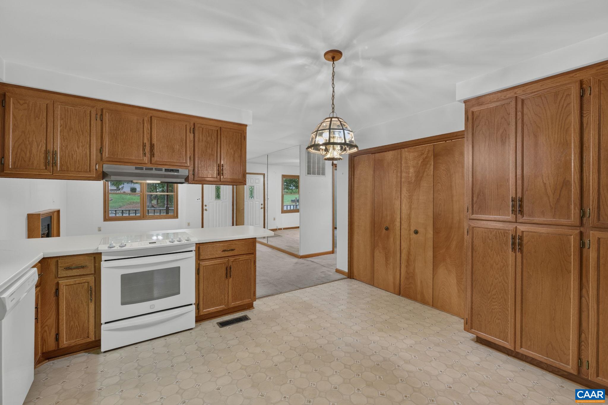 854 JEFFERSON DR, PALMYRA, Virginia 22963, 3 Bedrooms Bedrooms, ,2 BathroomsBathrooms,Residential,854 JEFFERSON DR,682284 MLS # 682284