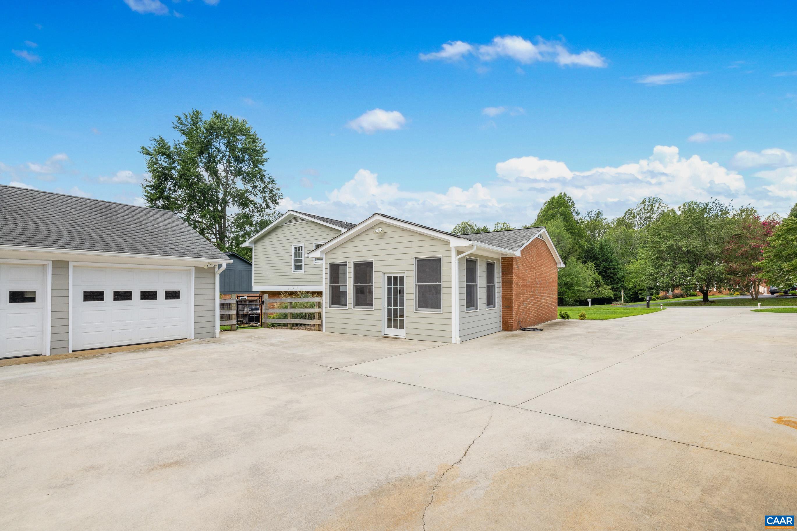 3495 SPRINGFIELD RD, CHARLOTTESVILLE, Virginia 22911, 3 Bedrooms Bedrooms, ,2 BathroomsBathrooms,Residential,3495 SPRINGFIELD RD,682386 MLS # 682386 3495 SPRINGFIELD RD, CHARLOTTESVILLE, Virginia 22911, 3 Bedrooms Bedrooms, ,2 BathroomsBathrooms,Residential,3495 SPRINGFIELD RD,682386 MLS # 682386