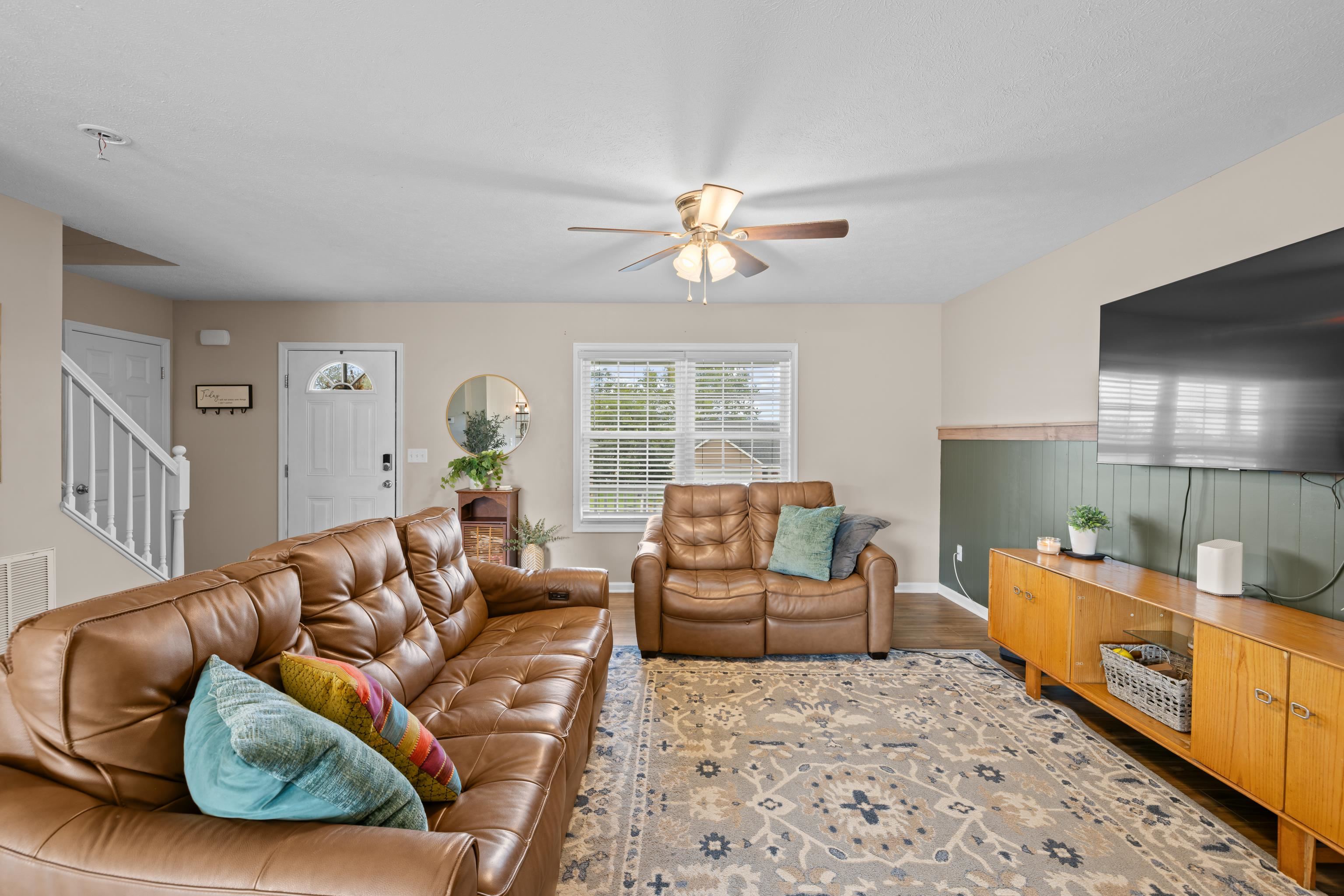 143 LINVILLE AVE, BROADWAY, Virginia 22815, 4 Bedrooms Bedrooms, ,2 BathroomsBathrooms,Residential,143 LINVILLE AVE,682389 MLS # 682389