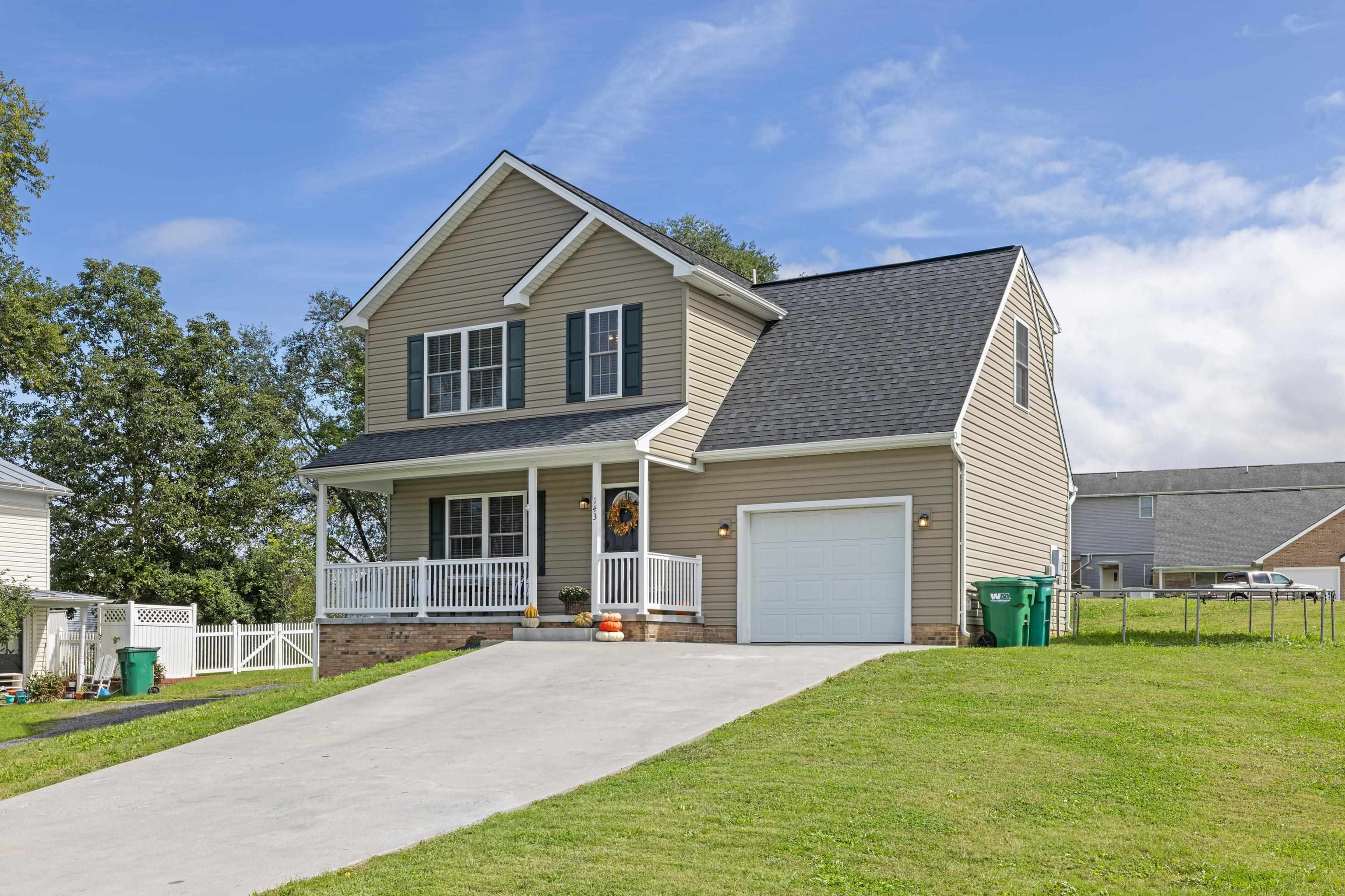 143 LINVILLE AVE, BROADWAY, Virginia 22815, 4 Bedrooms Bedrooms, ,2 BathroomsBathrooms,Residential,143 LINVILLE AVE,682389 MLS # 682389