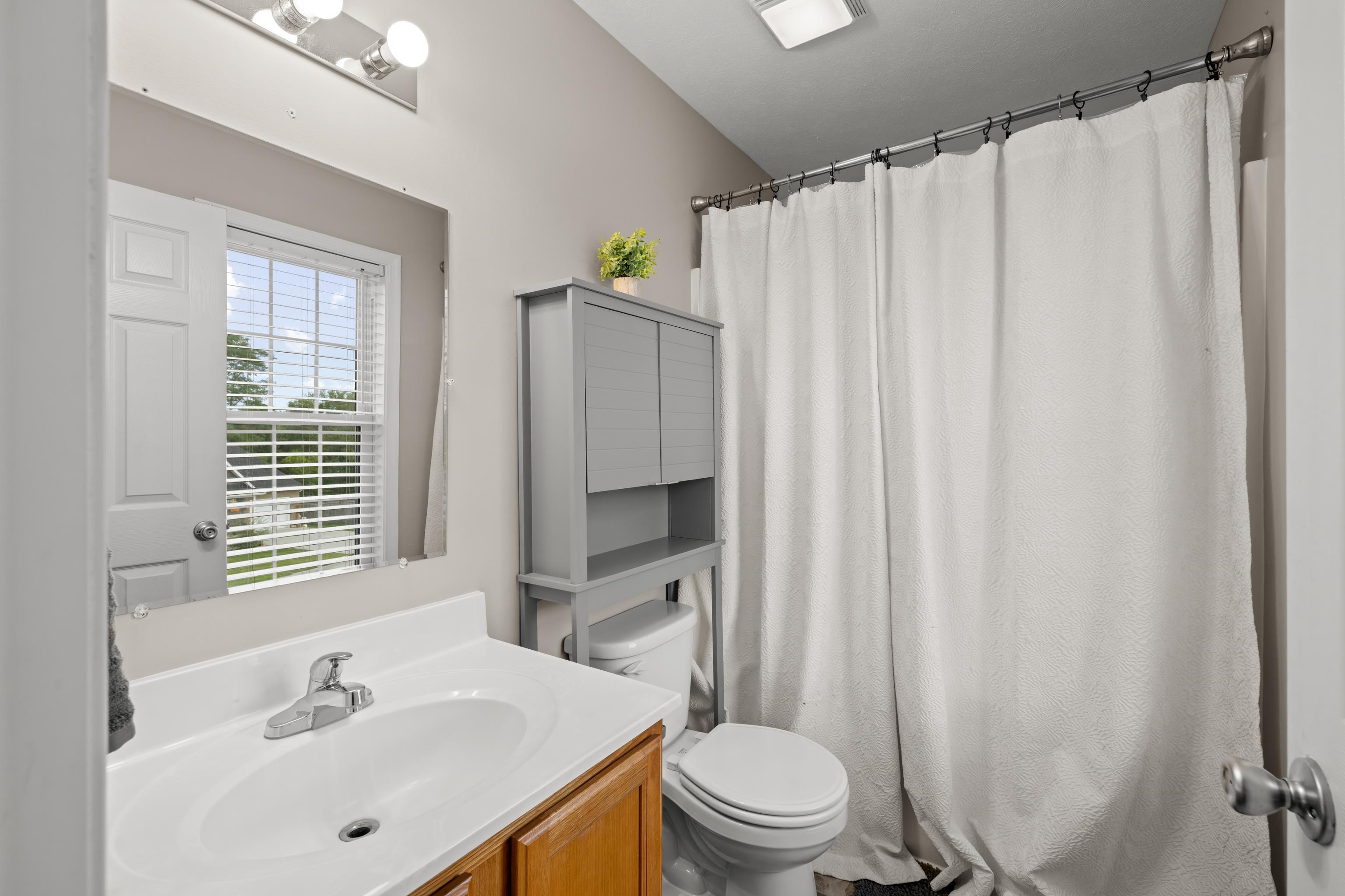 143 LINVILLE AVE, BROADWAY, Virginia 22815, 4 Bedrooms Bedrooms, ,2 BathroomsBathrooms,Residential,143 LINVILLE AVE,682389 MLS # 682389