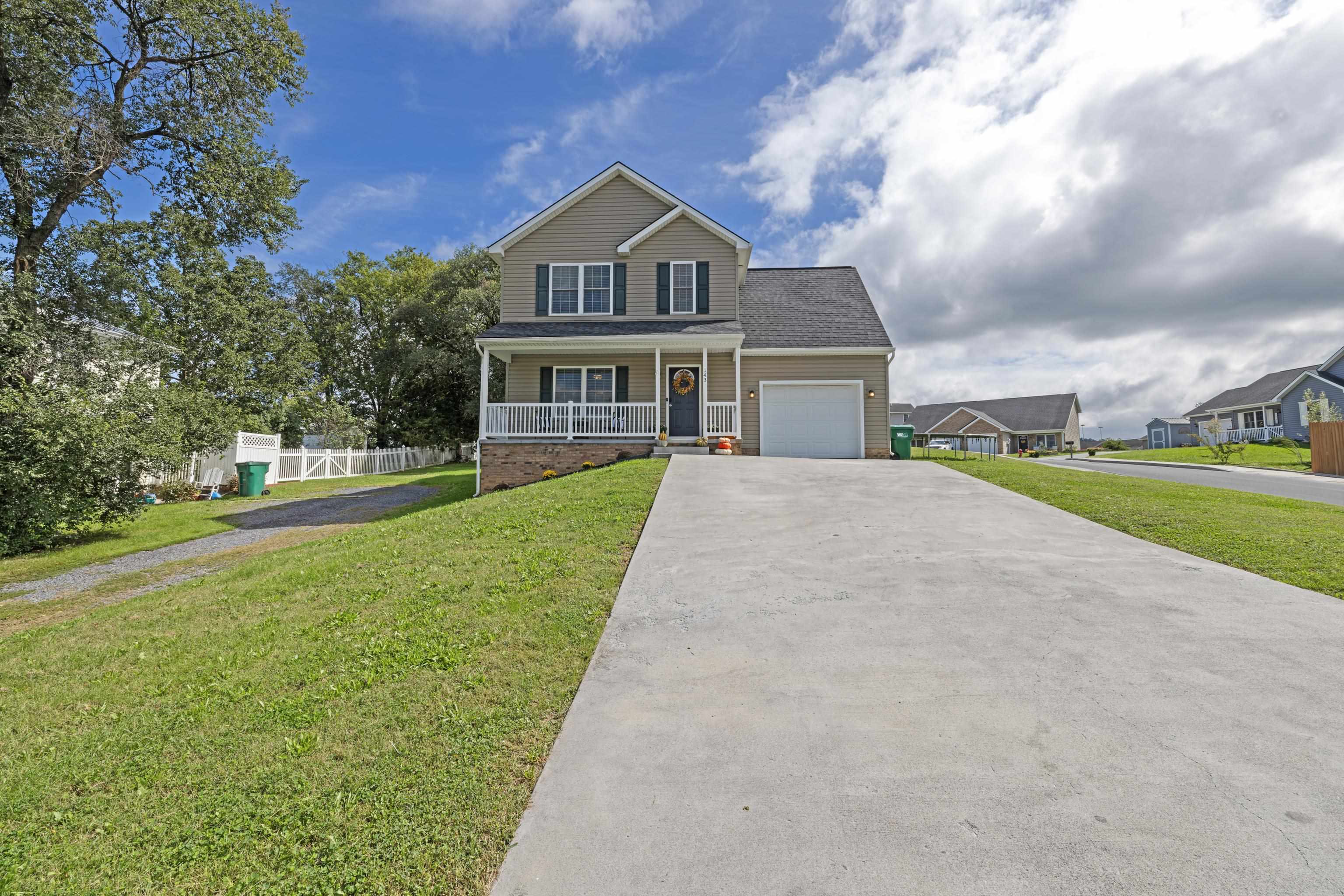 143 LINVILLE AVE, BROADWAY, Virginia 22815, 4 Bedrooms Bedrooms, ,2 BathroomsBathrooms,Residential,143 LINVILLE AVE,682389 MLS # 682389