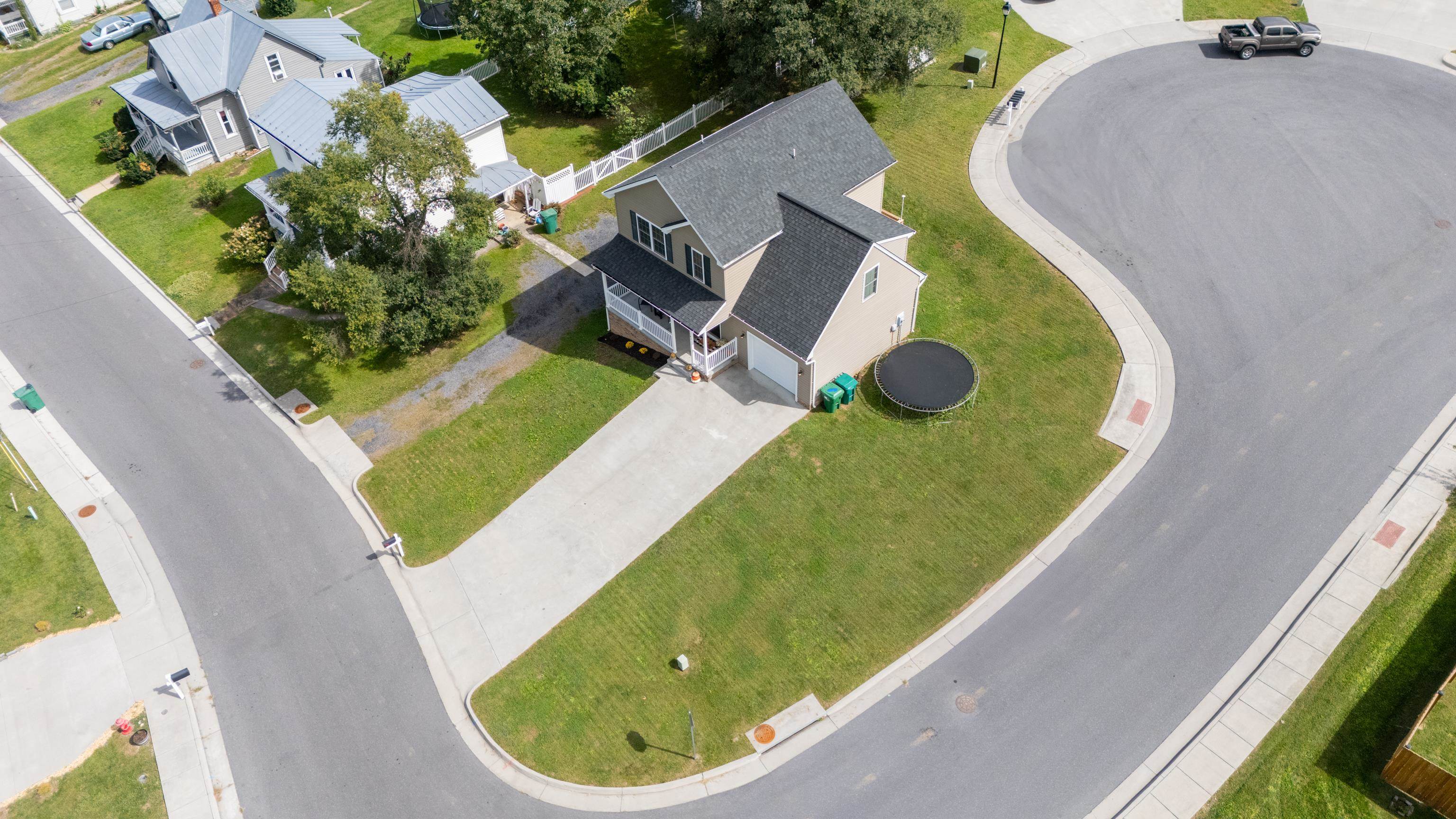 143 LINVILLE AVE, BROADWAY, Virginia 22815, 4 Bedrooms Bedrooms, ,2 BathroomsBathrooms,Residential,143 LINVILLE AVE,682389 MLS # 682389