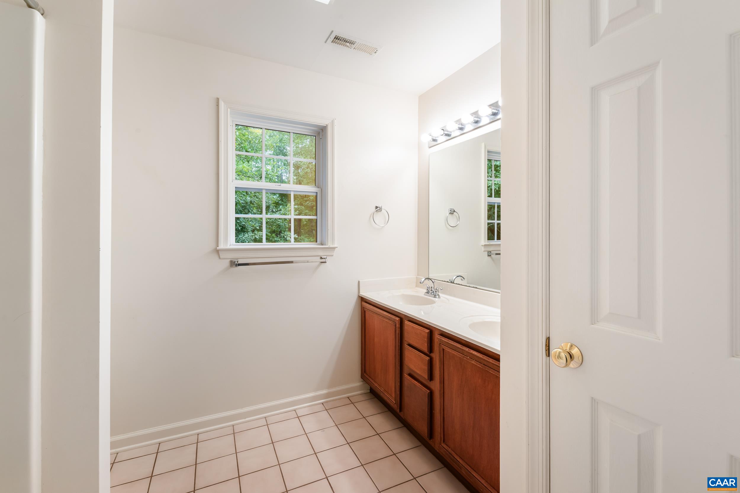 85 ROSEWOOD DR, BARBOURSVILLE, Virginia 22923, 4 Bedrooms Bedrooms, ,2 BathroomsBathrooms,Residential,85 ROSEWOOD DR,682392 MLS # 682392 85 ROSEWOOD DR, BARBOURSVILLE, Virginia 22923, 4 Bedrooms Bedrooms, ,2 BathroomsBathrooms,Residential,85 ROSEWOOD DR,682392 MLS # 682392